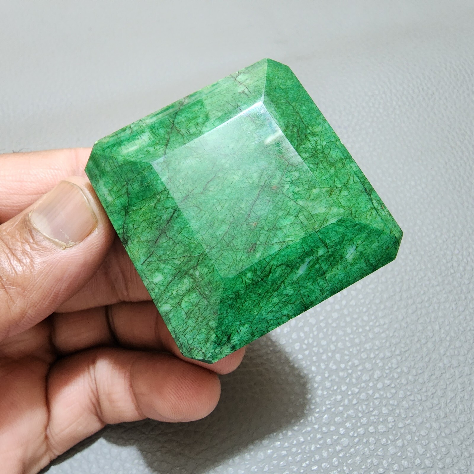 619.15 Crt Wonderful Top A+ Size Green Brazilian Emerald Loose Gemstone Jewelry