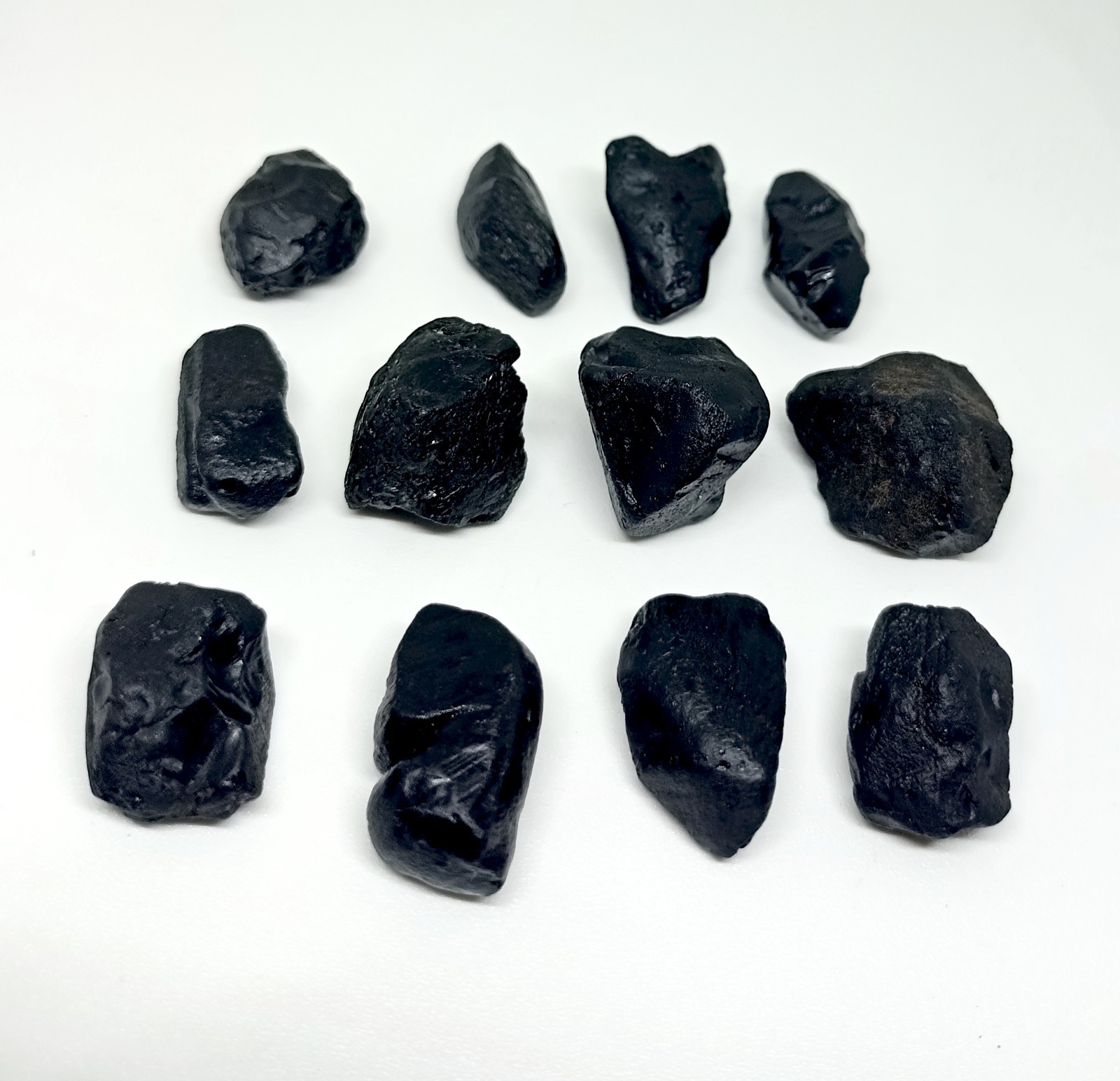 10Pcs (16-20mm) Natural Rough Black Spinel Raw Crystal: Healing Gemstone Nuggets
