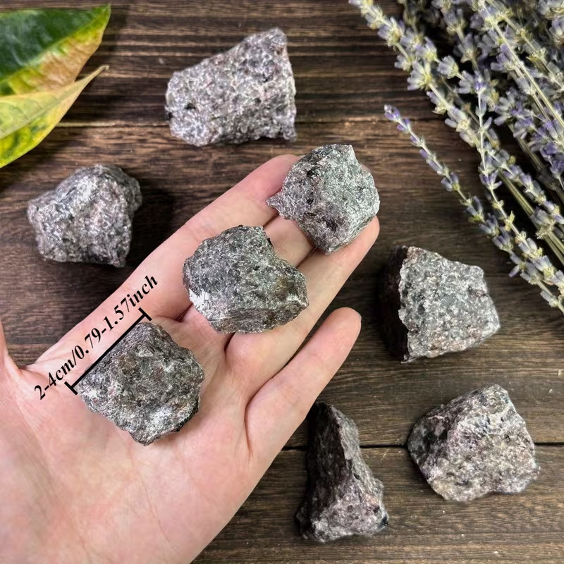 Yooperlite Raw Stone, Natural Gemstone UV Reactive Sodalite, Mineral Specimens