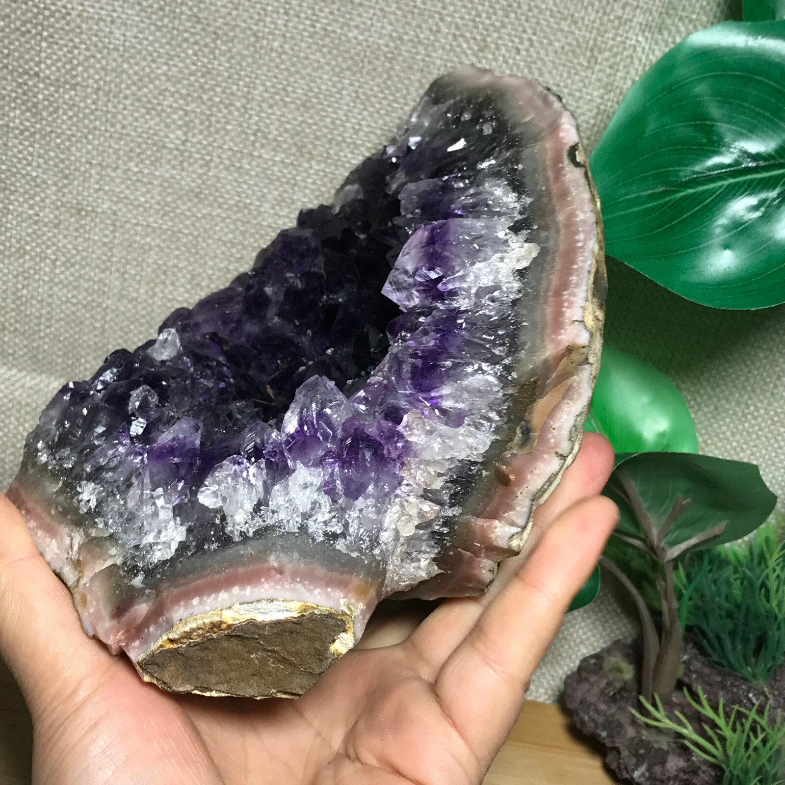 1607g Natural Uruguay Deep Purple Crystal Quartz Amethyst Geode Clusters 01