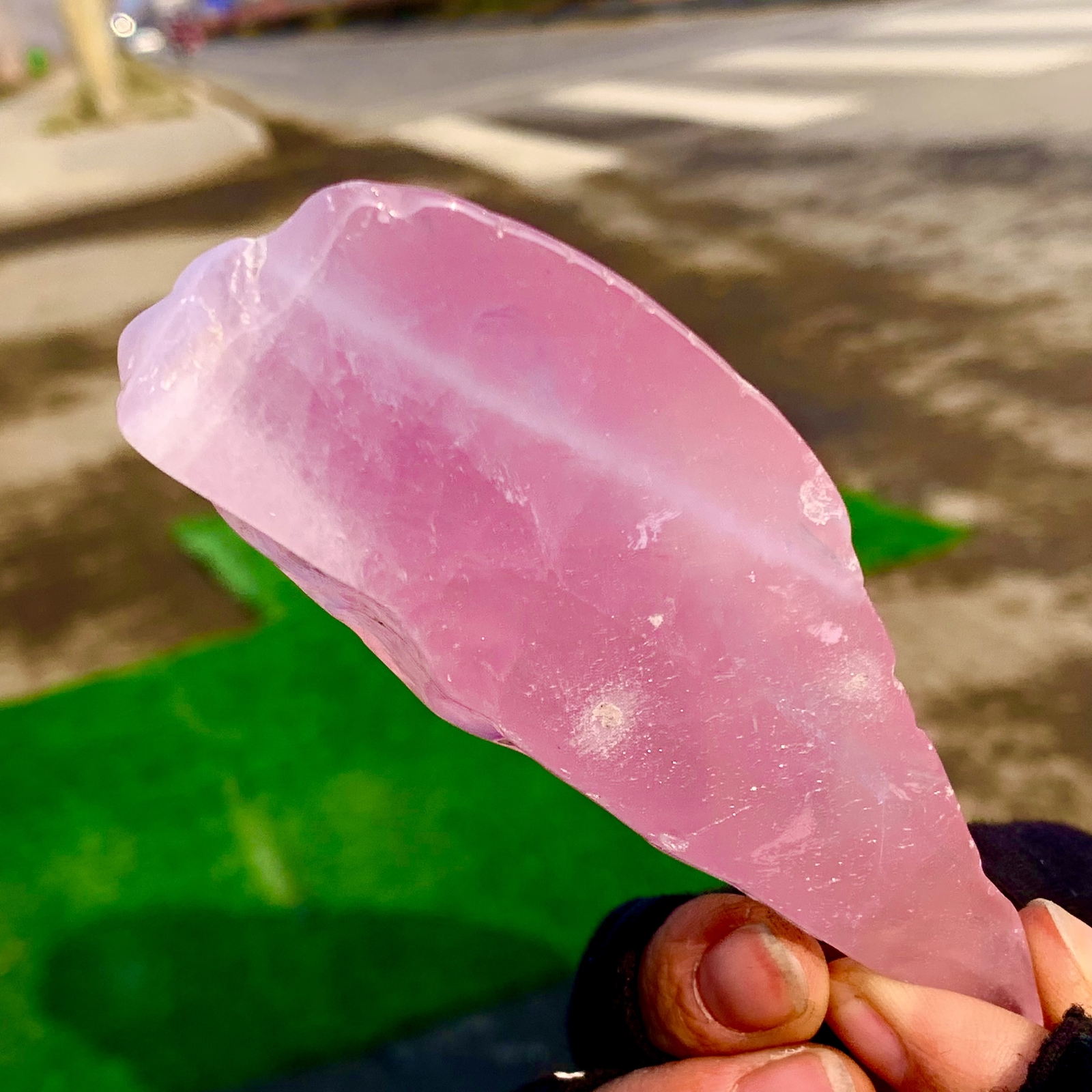 139G Nature of the original pink rose crystal original stone from Mozambique