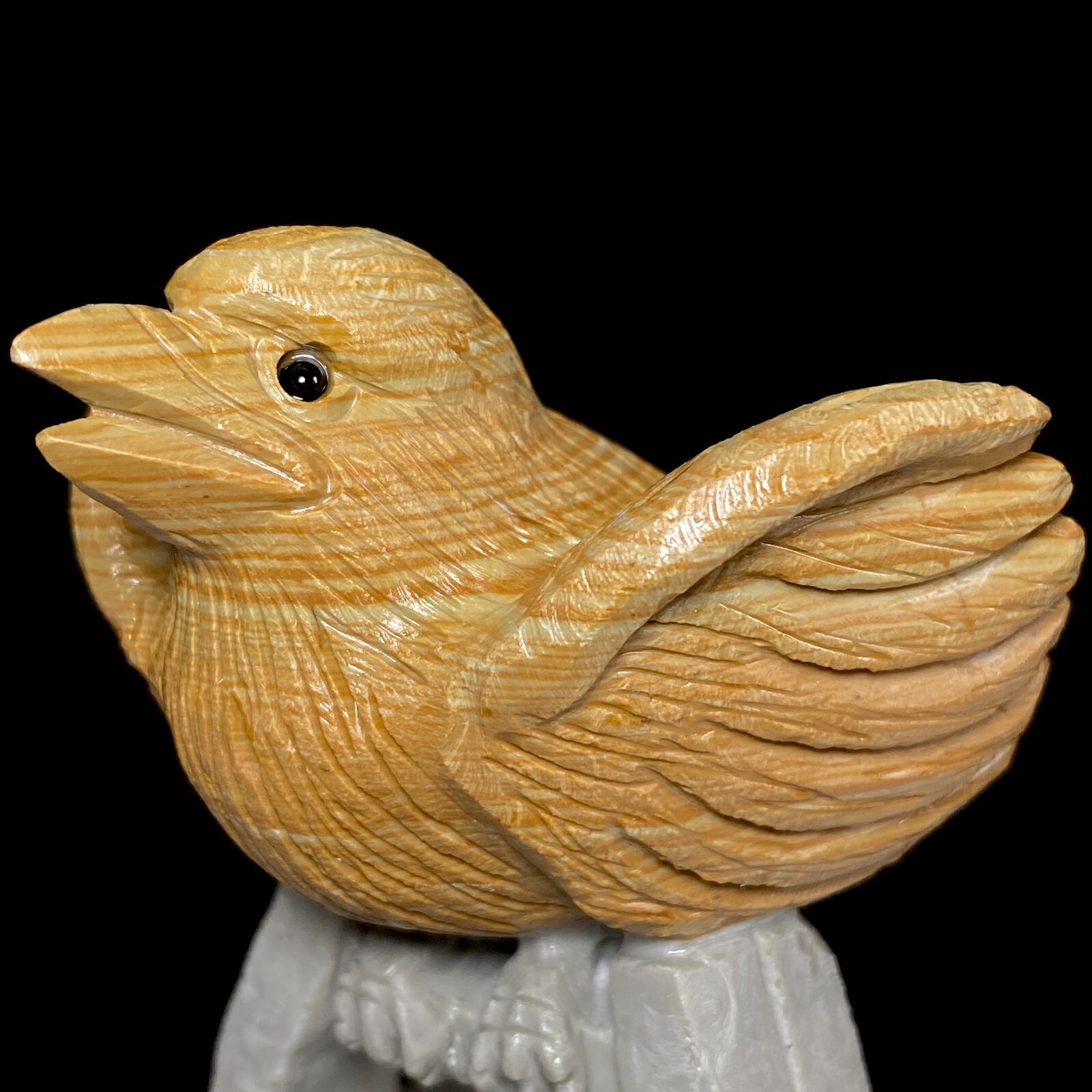 Natural Crystal Cluster Quartz Mineral Specimen Songhua Stone Handcarved Bird