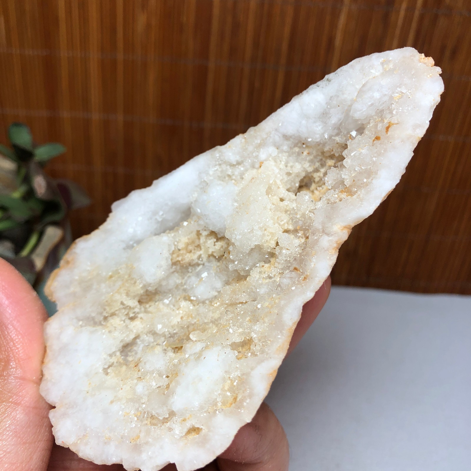 Natural agate Raw cut Crystal Geode rough original Specimens 109g A1790
