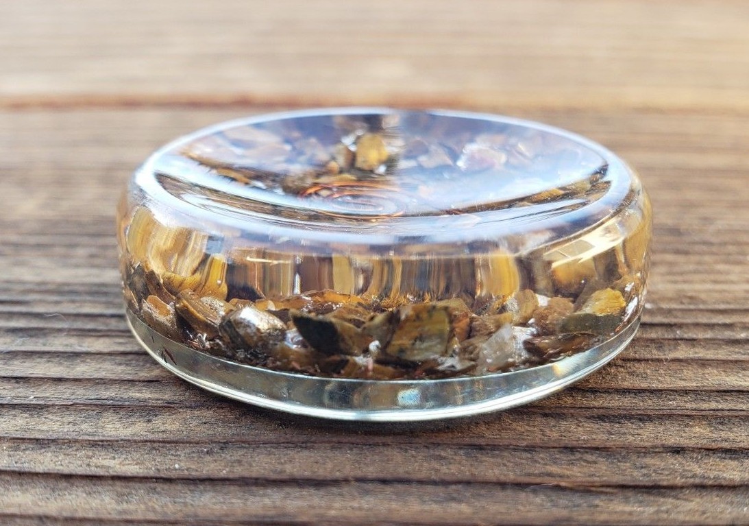 ORGONE TIGER EYE GEMSTONE SPHERE STAND AND WORRY STONE ORGONITE