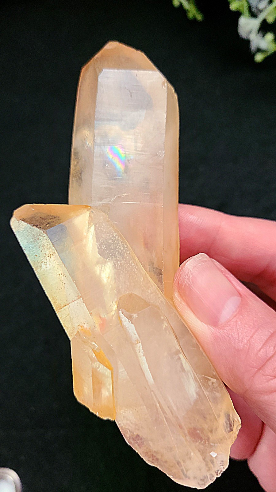 4.4″ 126g Pretty Golden Healer Rainbow Quartz Crystal Cluster Stone Specimen