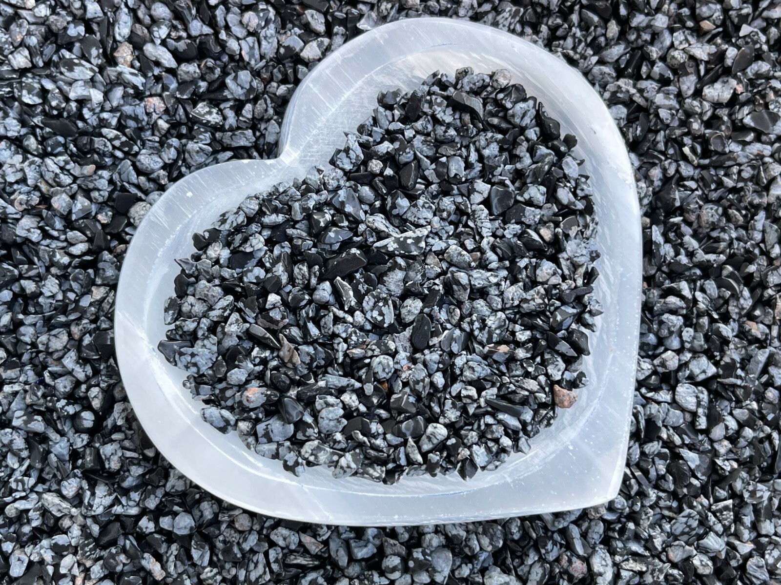 Grade A++ Snowflake Obsidian Semi Tumbled Gemstone Mini Chips 3 – 6 mm, Bulk Lot