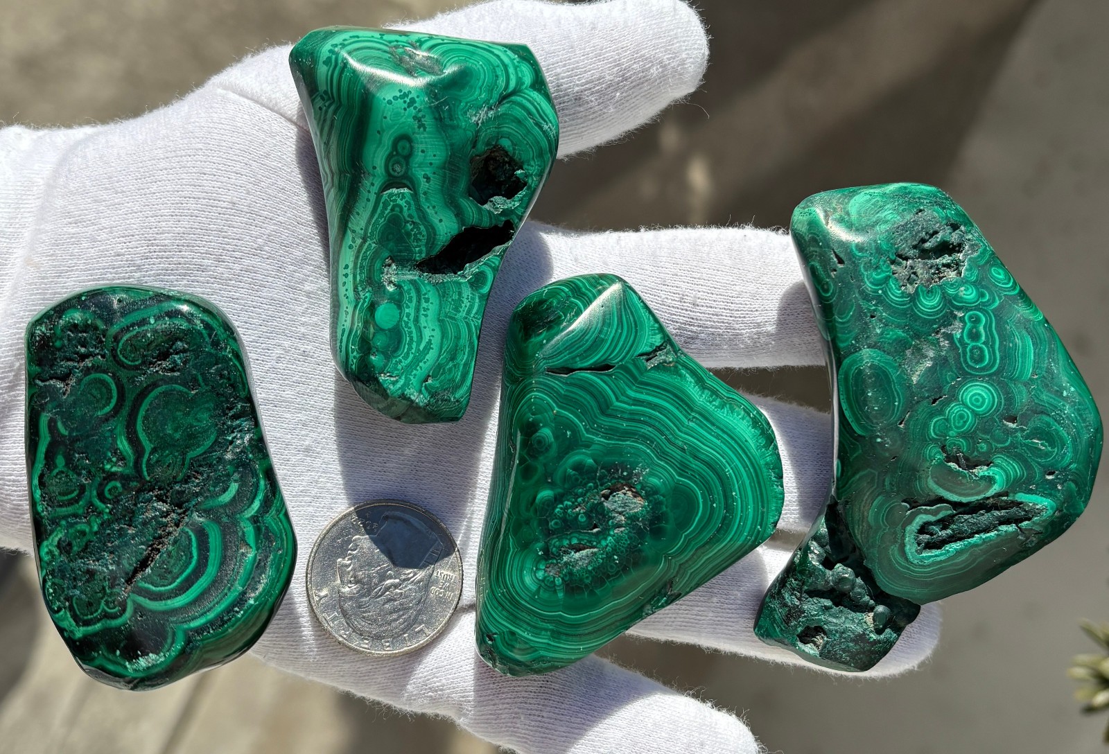USA SALE 402g LOT MALACHITE POLISHED XL TUMBLE PALMSTONE SIZE PALM STONE STONES