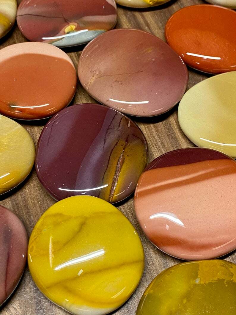 Natural Mookaite Jasper Palm Stone Rock Crystal Healing Reiki Polished Worry Sto