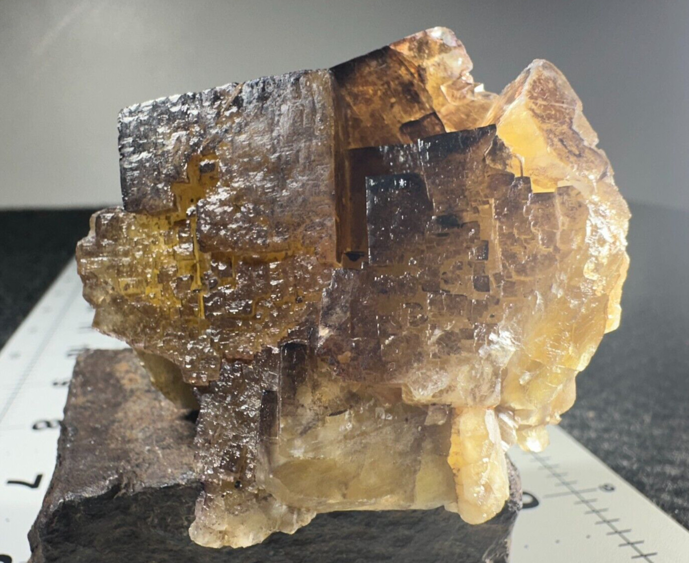 ➤ 2-1/2″ LIGHT PURPLE FLUORITE on AMBER FLUORITE Cave In Rock Illinois VIDEO➤473