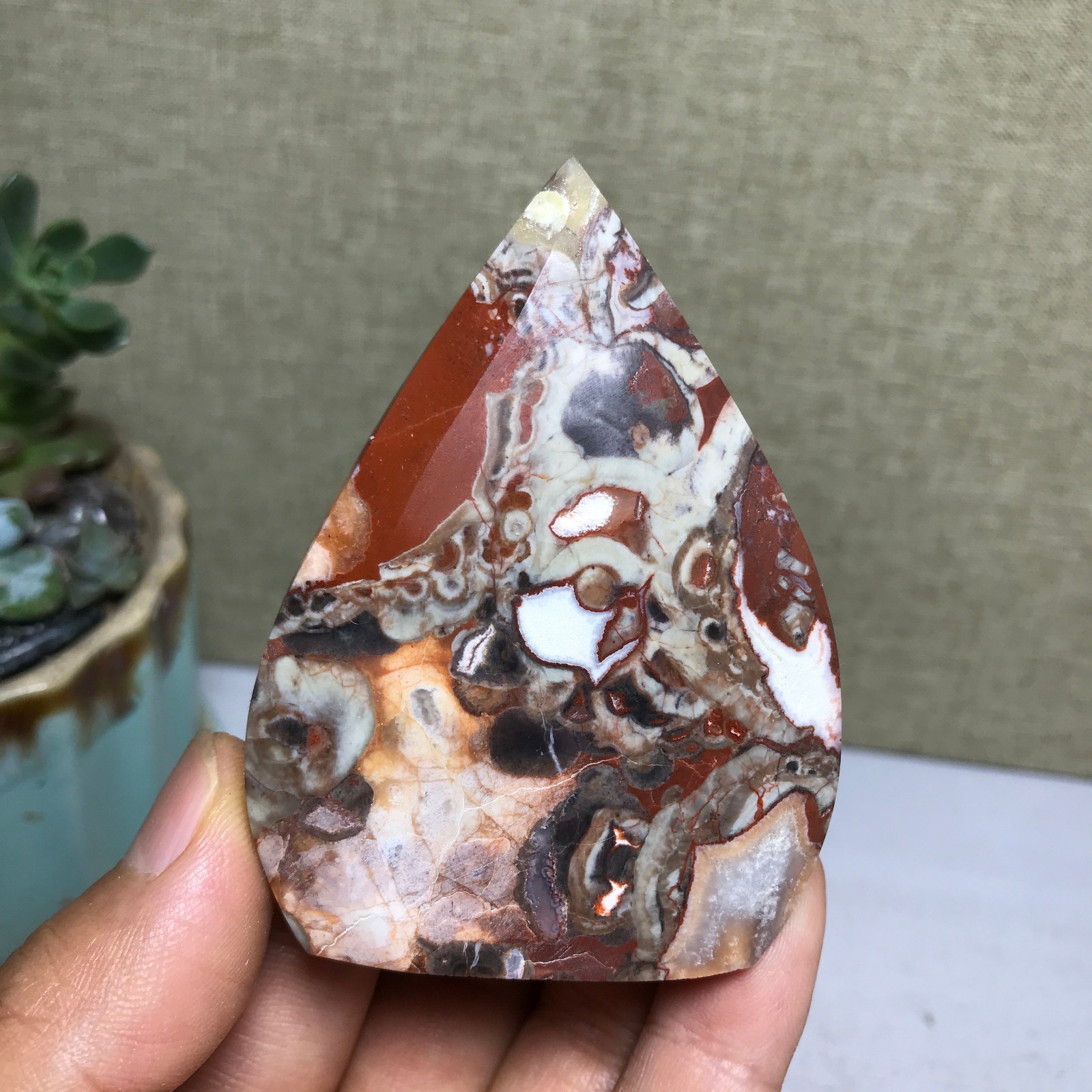 Natural Indonesian Bloodstone agate point leaf Crystal specimens 72g A5152