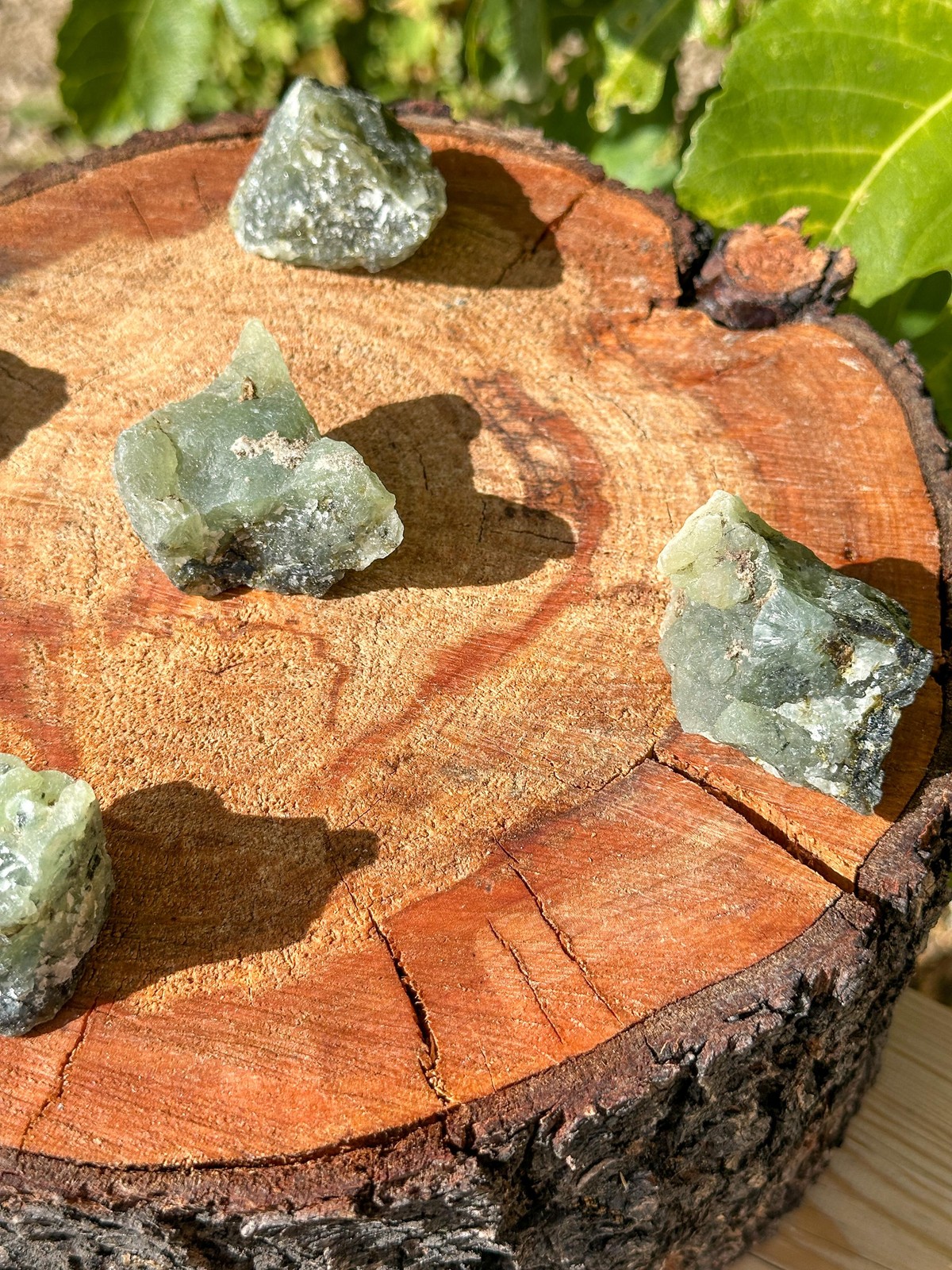 Raw Prehnite Stone / Karoo / Chiltonite / Prehnitoid / Edelite