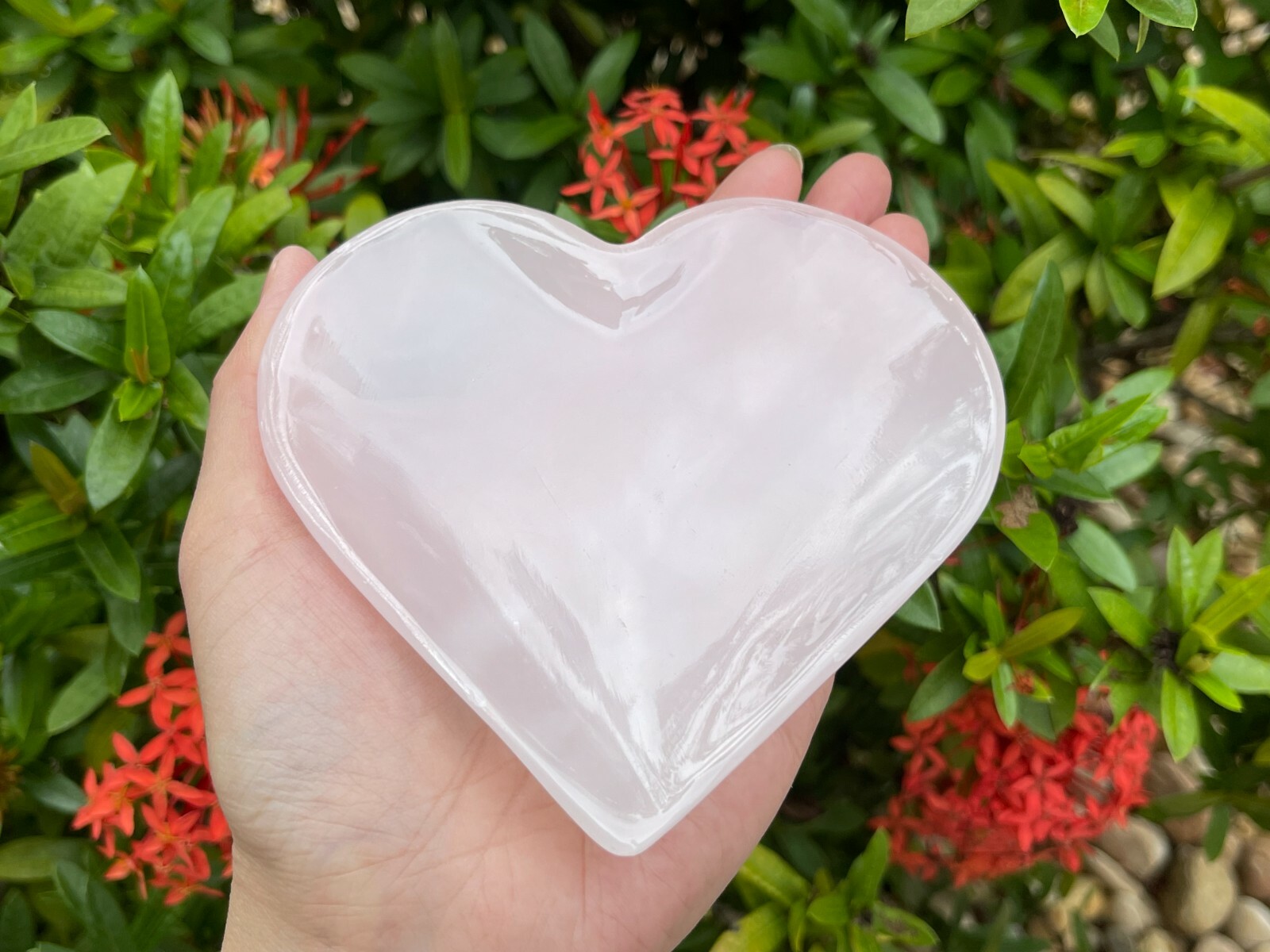 Pink Calcite Heart Bowl, 4″ Calcite Pink Heart Carved Plate,Healing Crystal Bowl