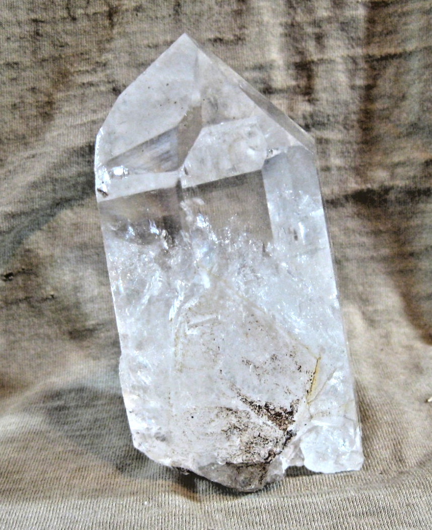 Fenster Quartz Point with Numerous Windows Clear Top 440 g 110 mm