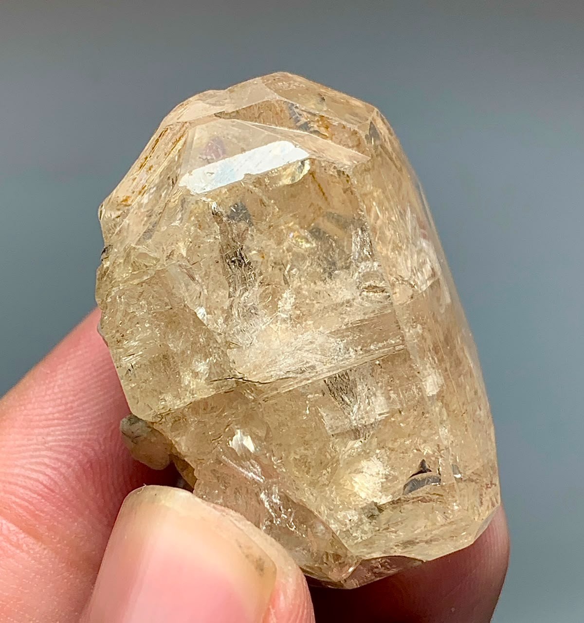 Top Quality Topaz Crystal from Pakistan 152 Carat