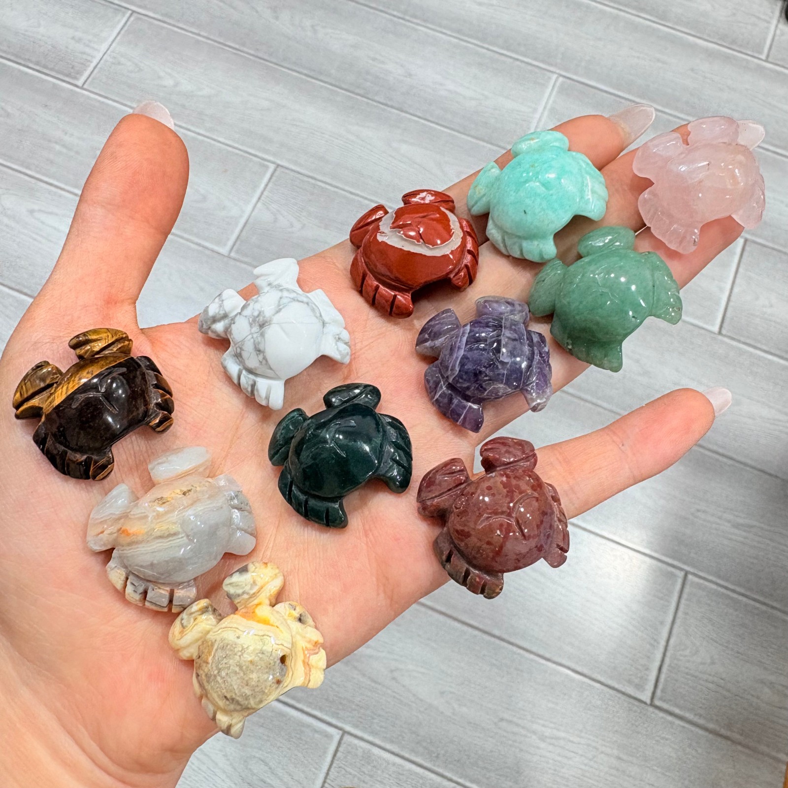 5pc Natural mix Quartz hand Carved Mini crab crystal Reiki random delivery
