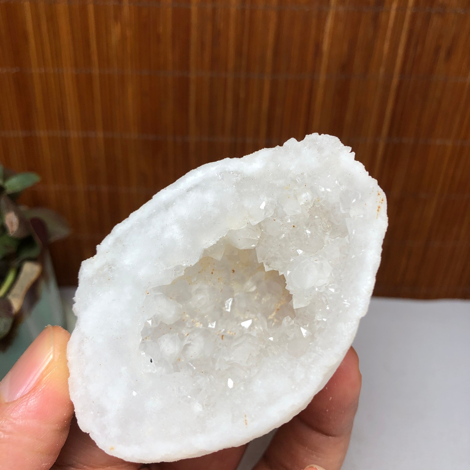 Natural agate Raw cut Crystal Geode rough original Specimens 87g A1793