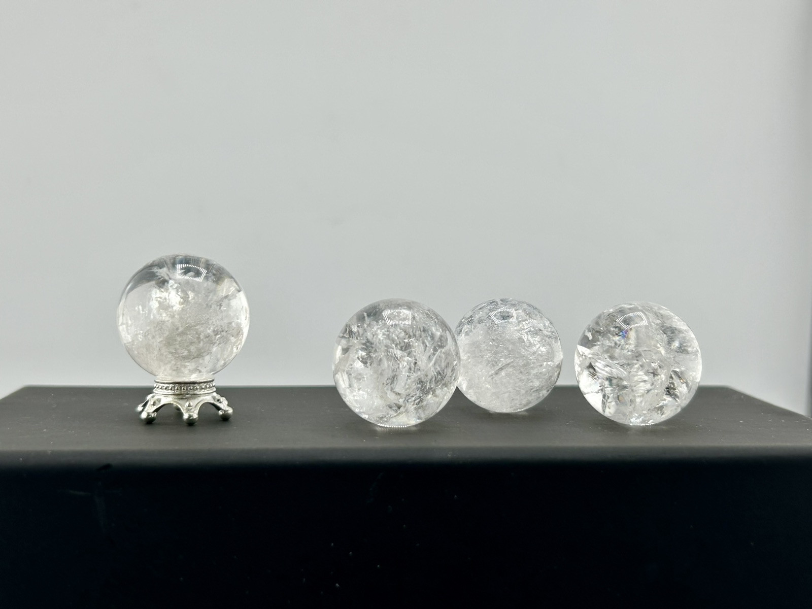 Clear Quartz Crystal Sphere Mineral Stone Fun Table decoration 24mm 1PCS