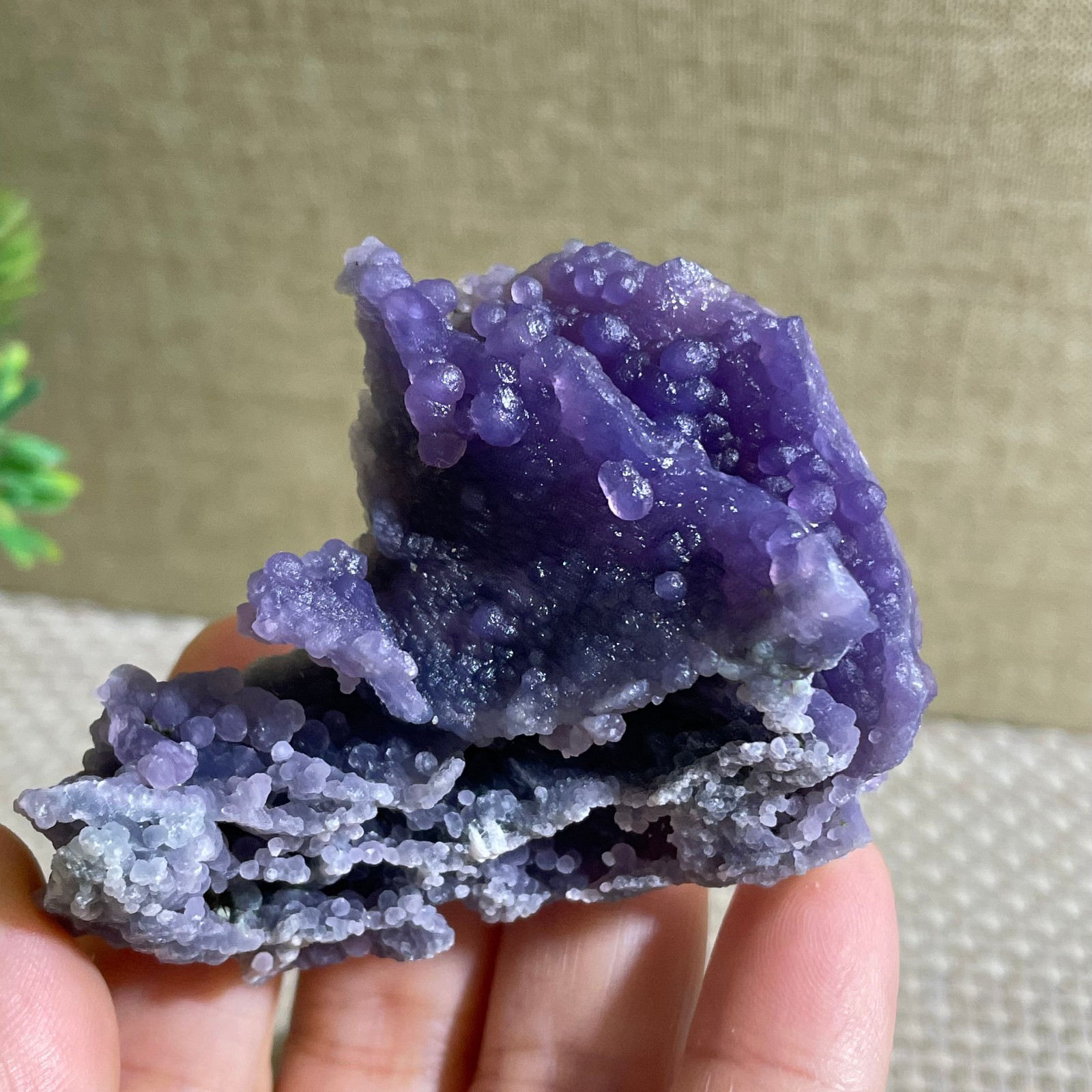 56g Purple stone, grape agate, quartz crystal, granular mineral