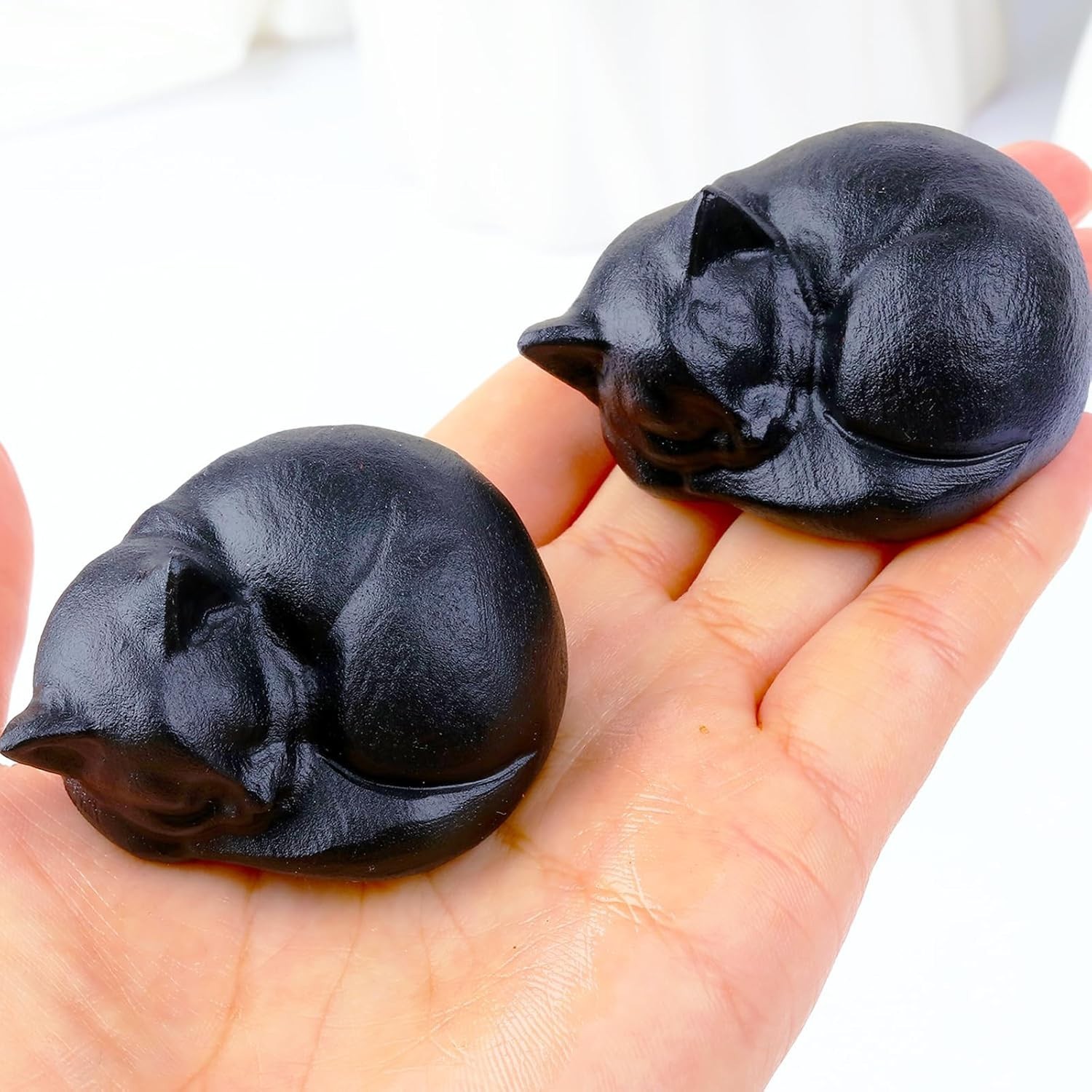Black Obsidian Cat Crystal Statue – Lucky Healing Gem for Home & Office