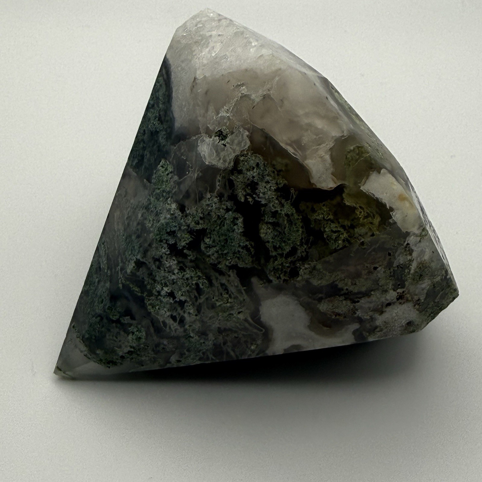 Multi-colored Green and Quartz Polished Moss Agate Diamond Carving