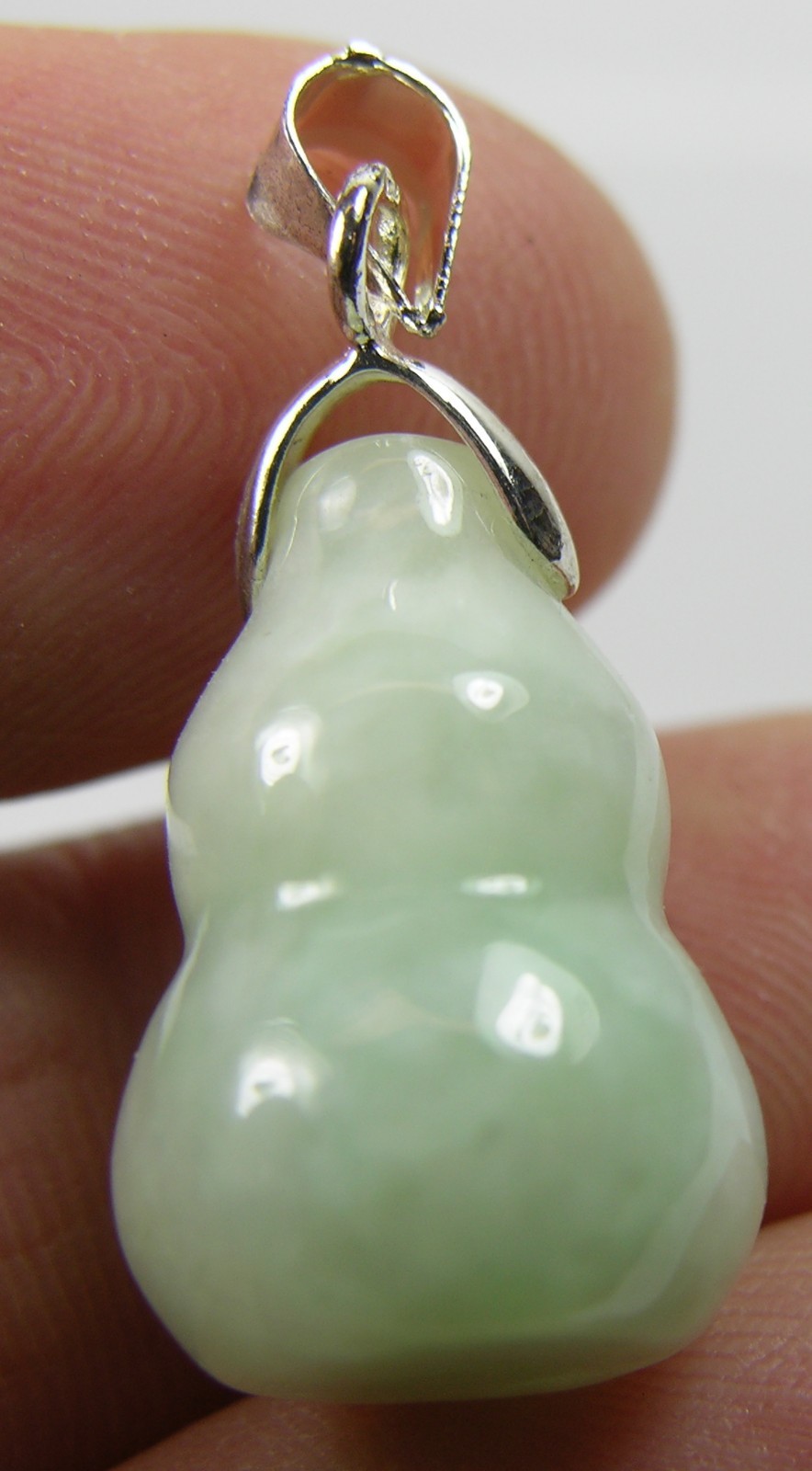 #5 26.60ct 3/4 in Tibet 100% Natural Jade Hand Carved Gourd Pendant 5.30g 19mm