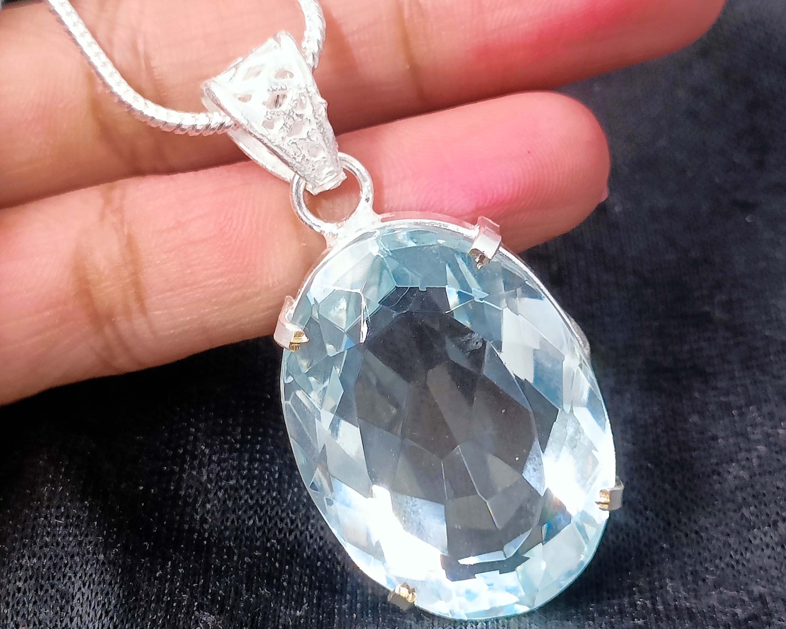 62 Ct Natural Blue Aquamarine Oval Shape 925 Silver Pendant IGL Gemstone 6AHU
