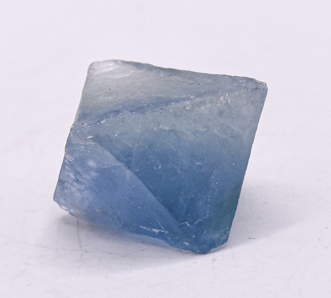 23mm Blue Fluorite Octahedron Rough Natural Sparkling Gemstone Mineral – China