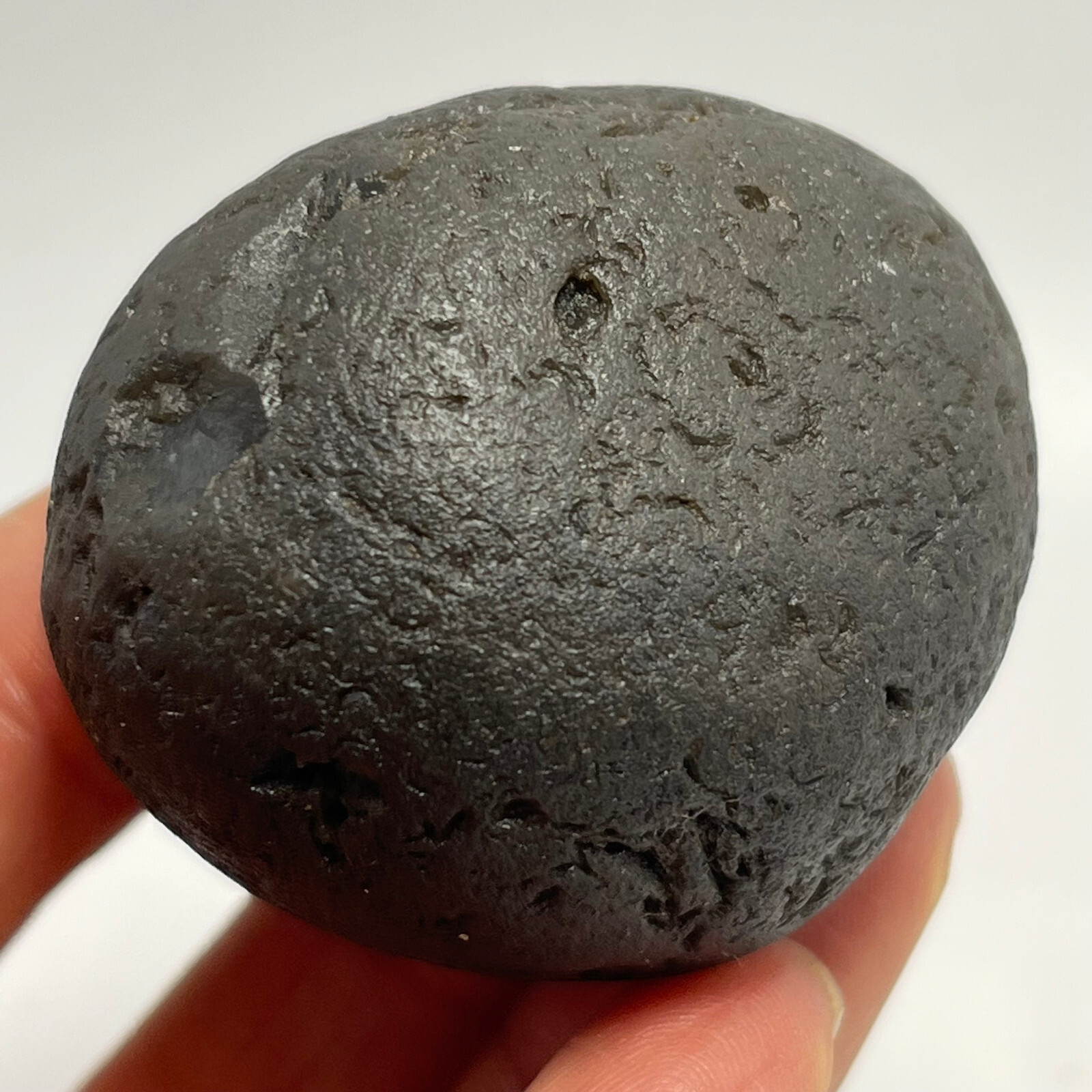 91gr Indonesia Natural Tektite Meteorite 100 % Meteor Black
