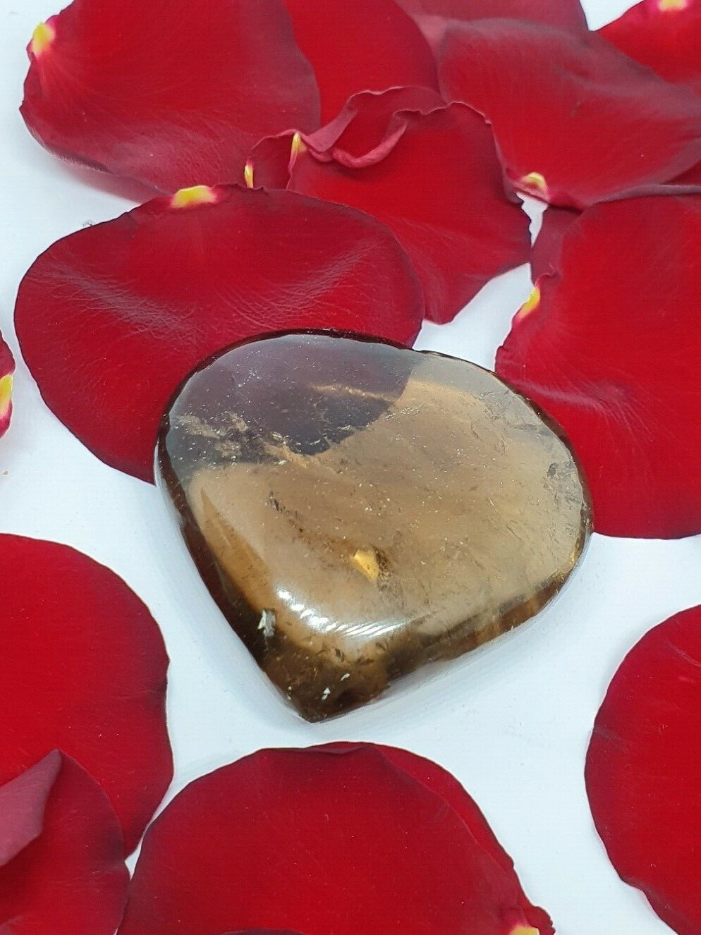 Smoky Quartz Heart Carving Real Crystal Protective Energy 86g 5.5 x 5 x 1.5cm s5