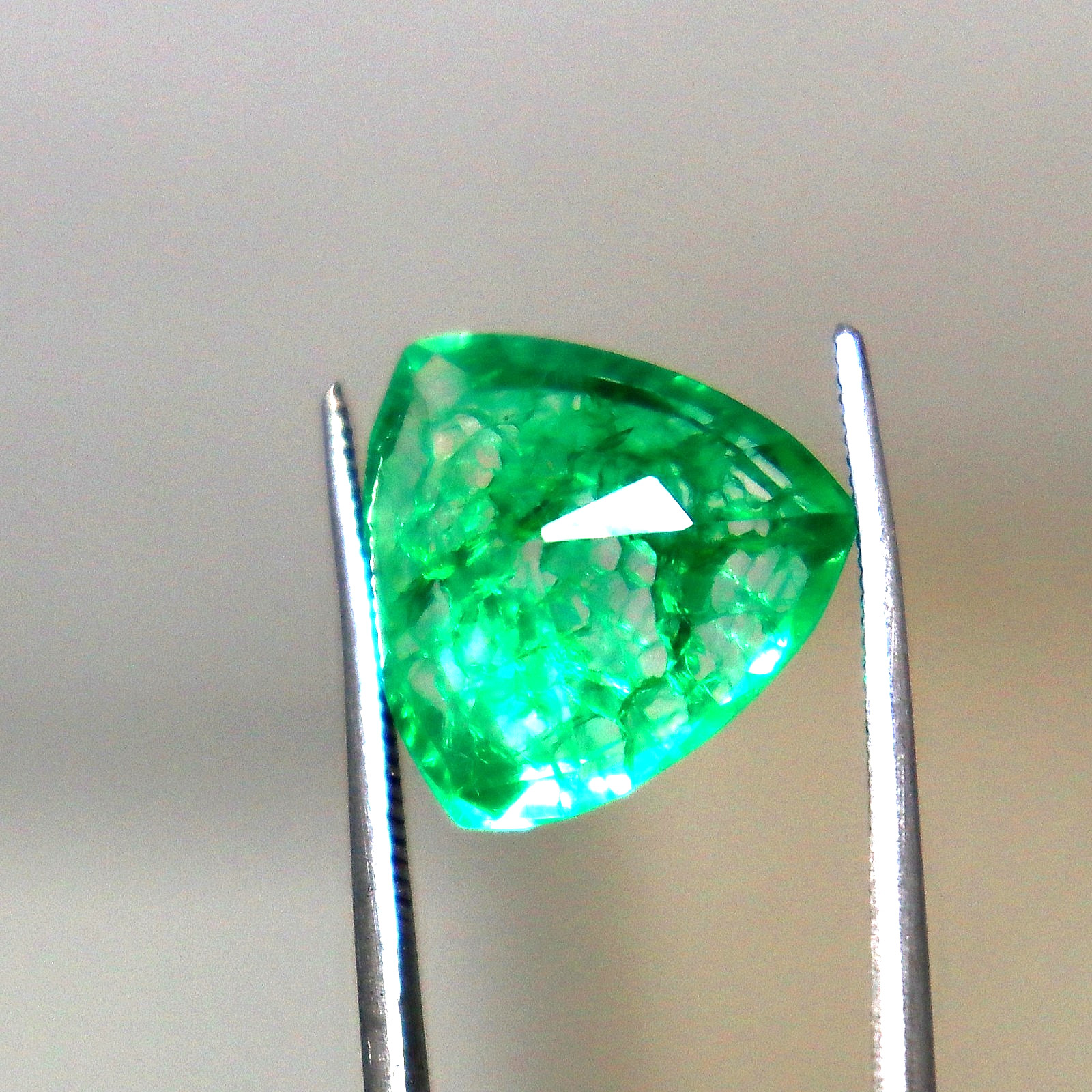 9.50 Ct Green Emerald Certified Natural Colombian Trillion Cut Loose Gemstone