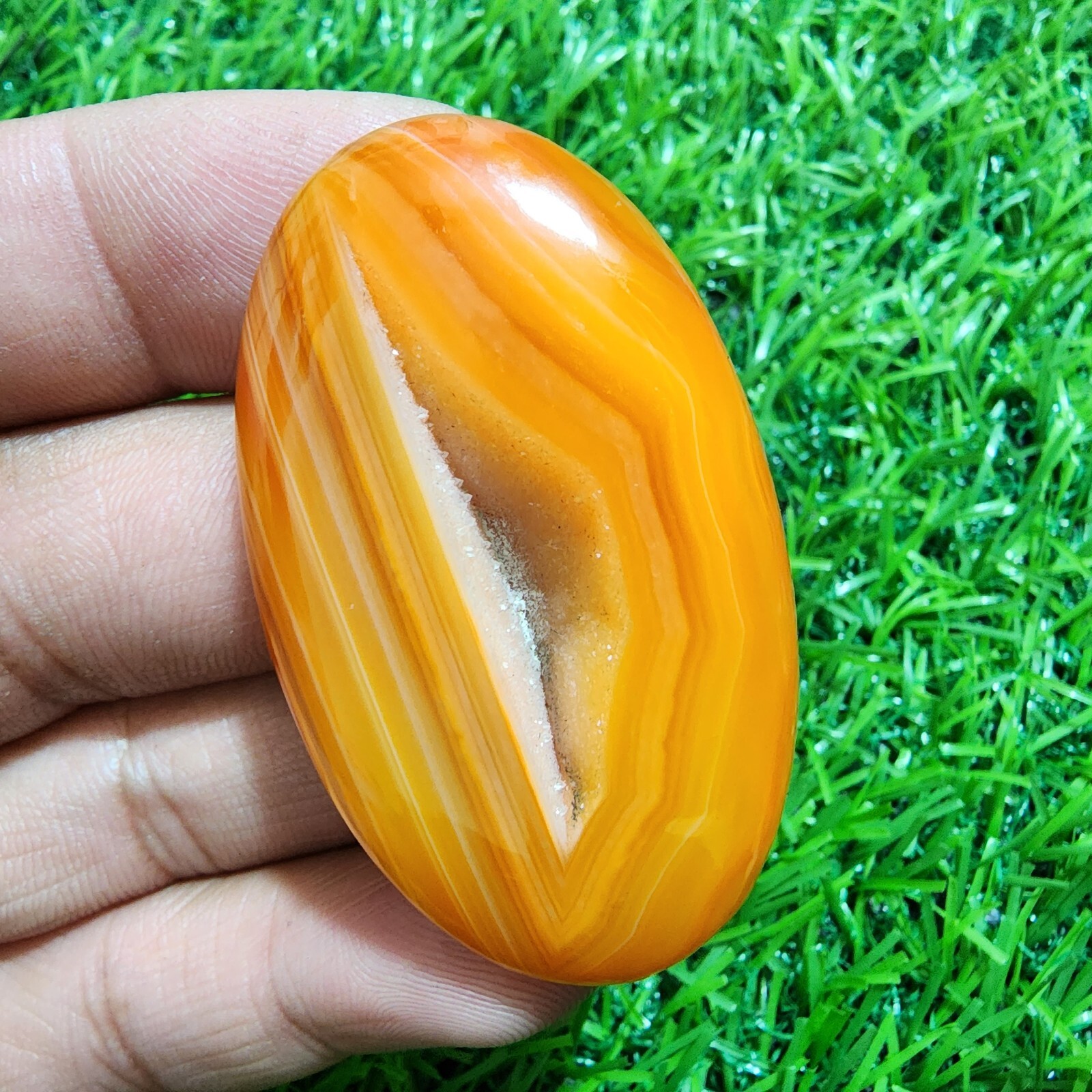 100% Natural Window Druzy Agate Oval Shape 118 Carat Loose Gemstone For Jewelry
