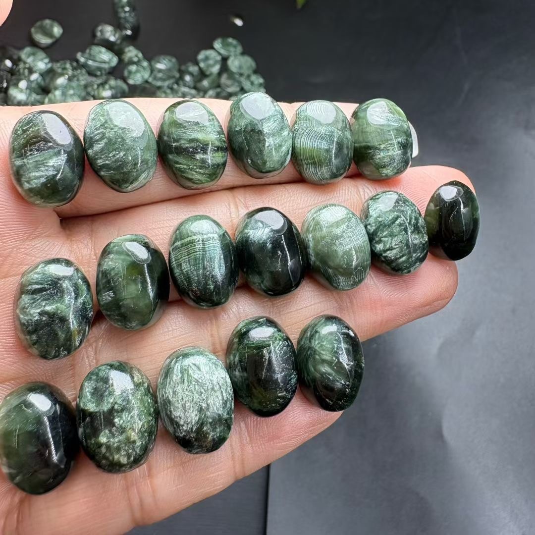 Natural green dragon crystal ring bezel, size: around 14mm