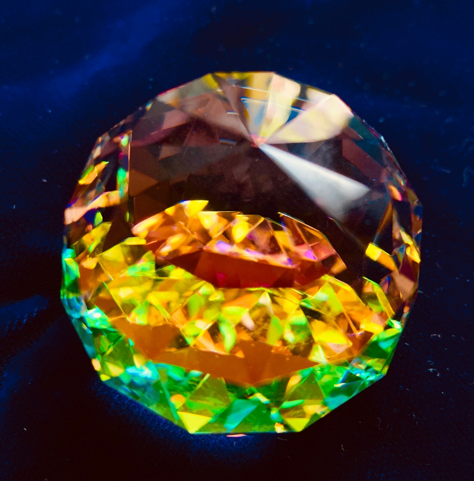 Faceted Crystal Ball/ Paperweight 20 mm