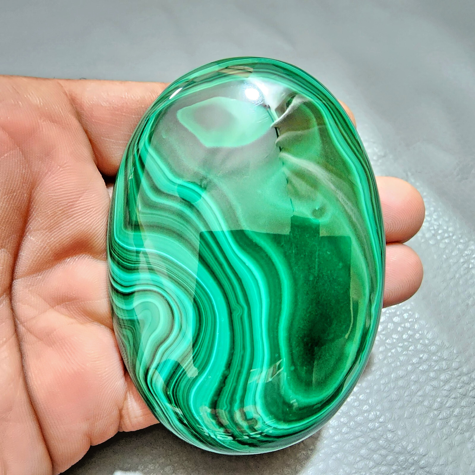AAA+ Quality Shiny Green Malachite Rare Size Oval Shape 816 Ct Cabochon Gemstone