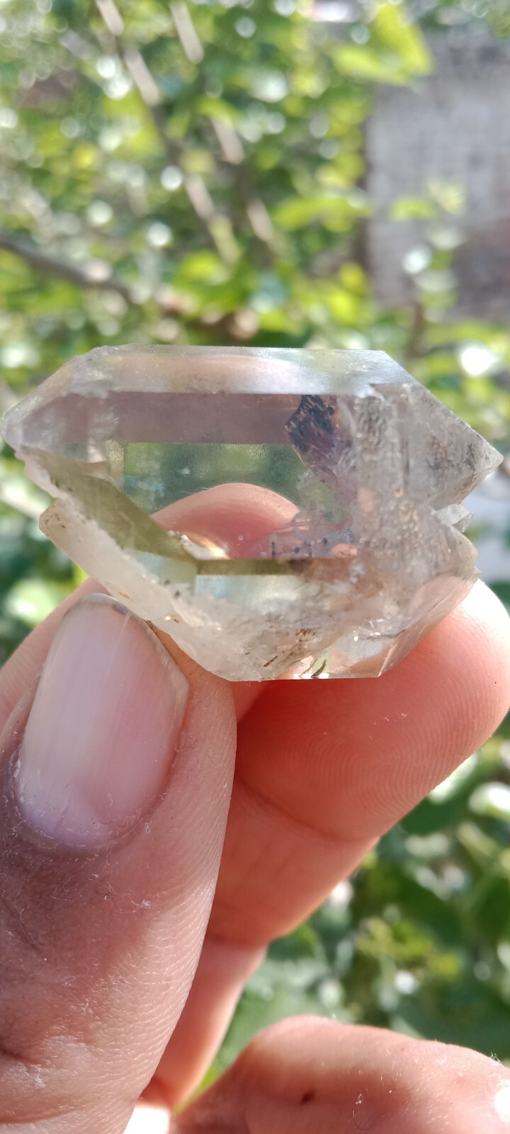 25gram Beautiful Loupe Clean Clear Quartz Crystal From Zagi Mountain