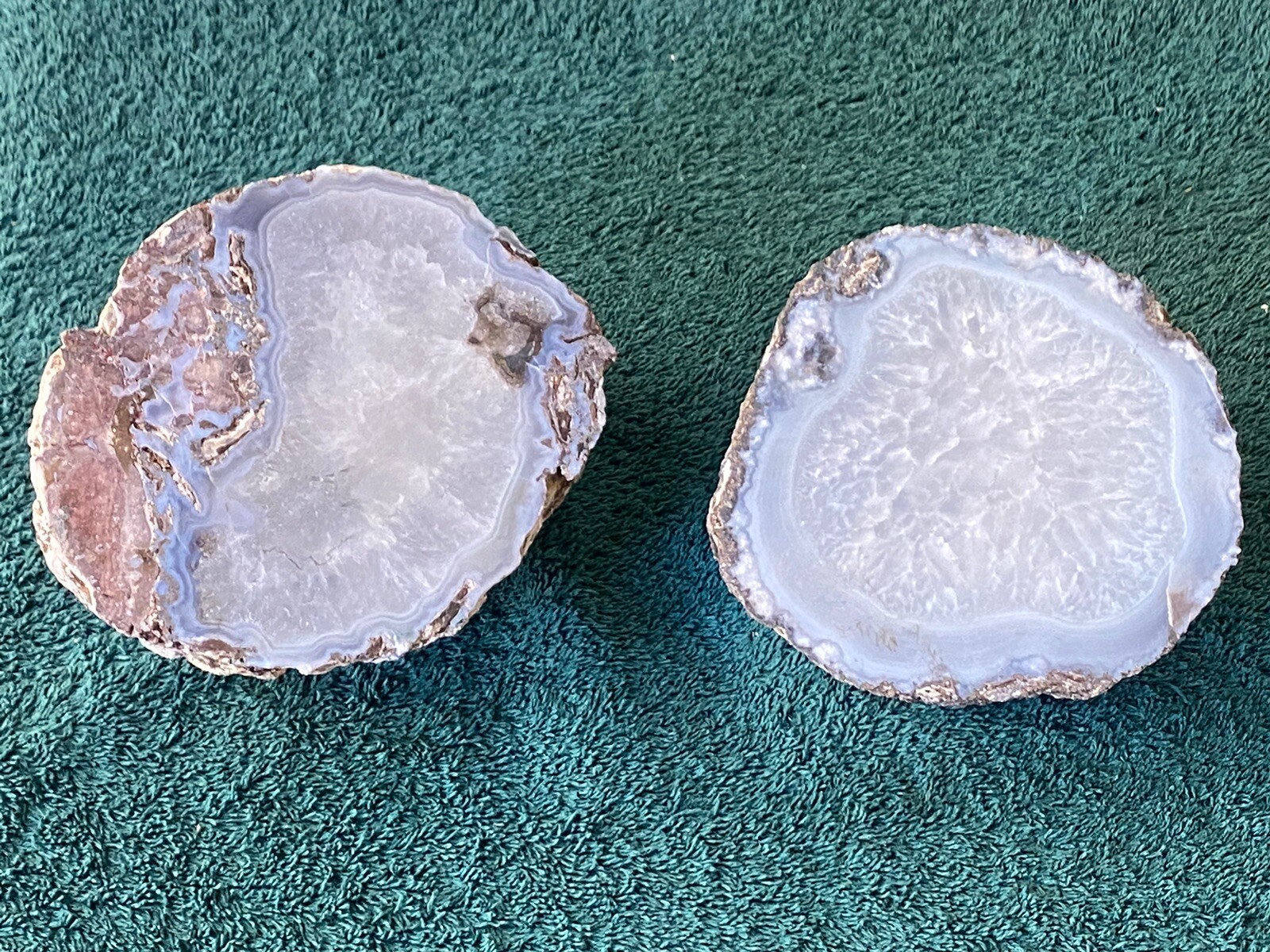 TWO (2) BEAUTIFUL LARGE NATURAL GEODE HALFS~AUTHENTIC & UNUSUAL~EXCELLENT ITEMS