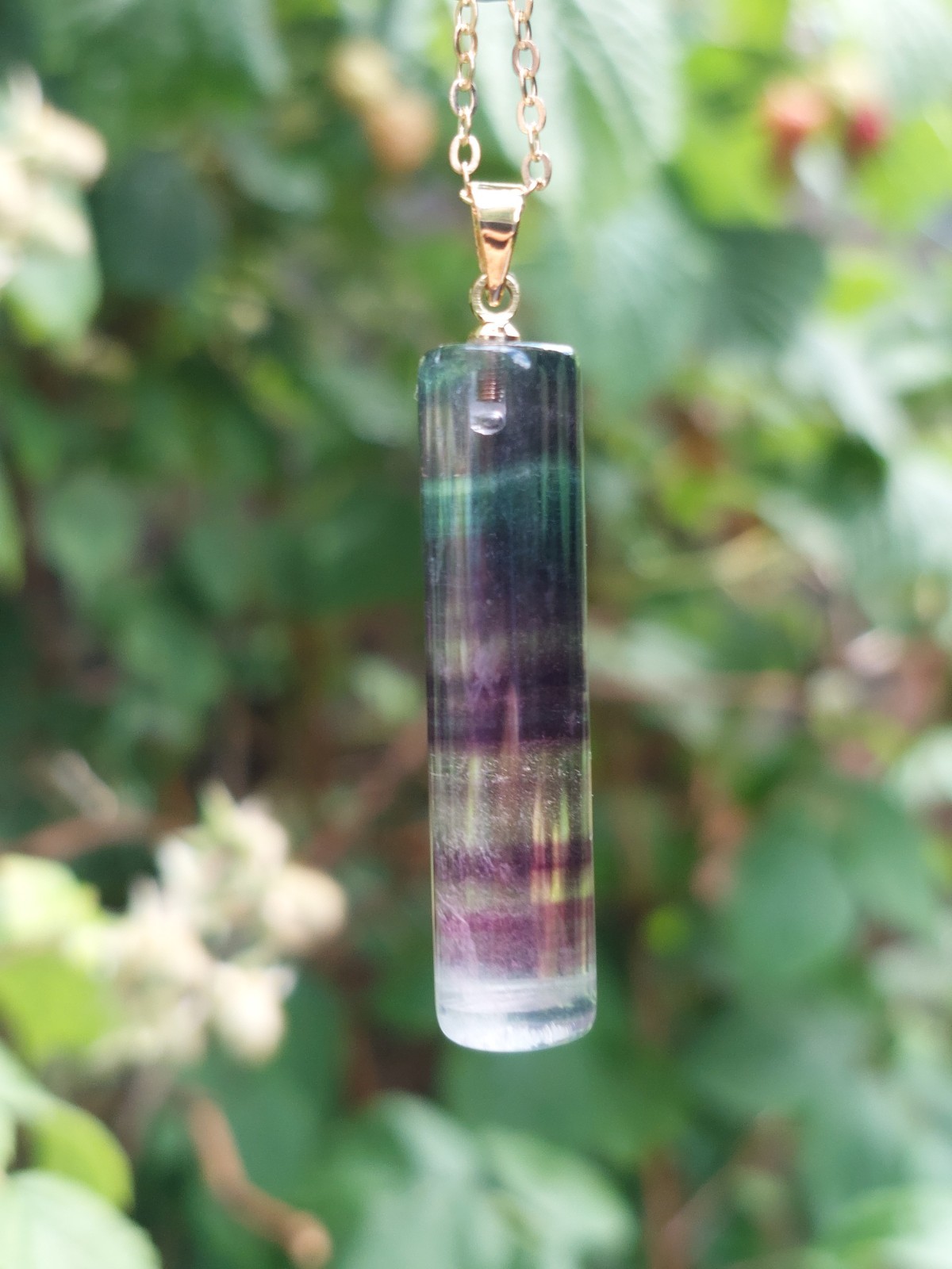 X1 Rainbow Fluorite Cylinder Necklace 60cm Gold Chain 3.5cm – Purple Green Blue