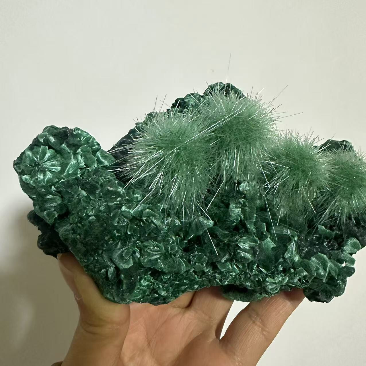 547g Natural malachite Crystal Quartz Ore Healing Mineral Specimen