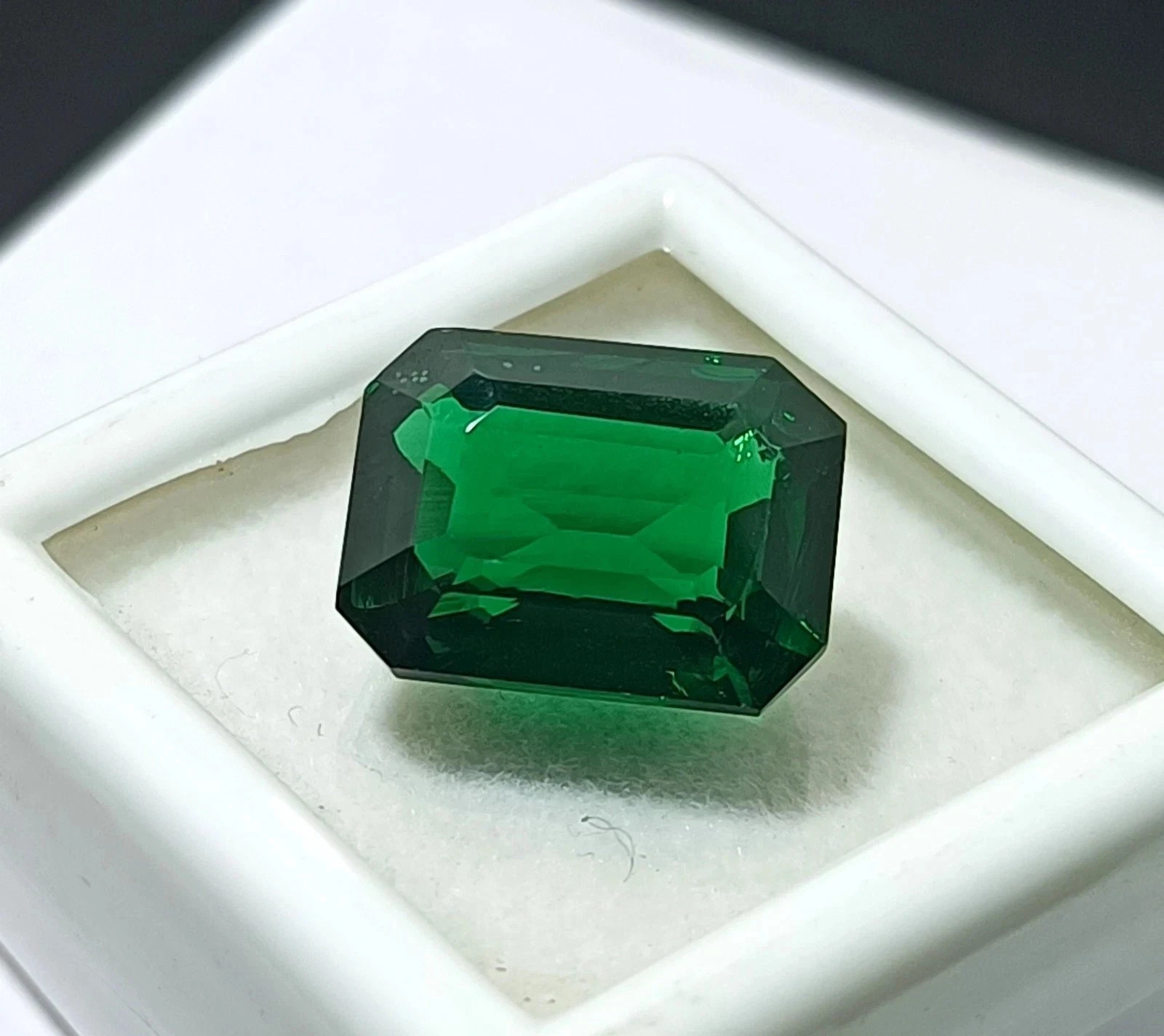Natural Colombian Green Emerald 20 Ct+ Emerald Cut Loose Gemstone CERTIFIED