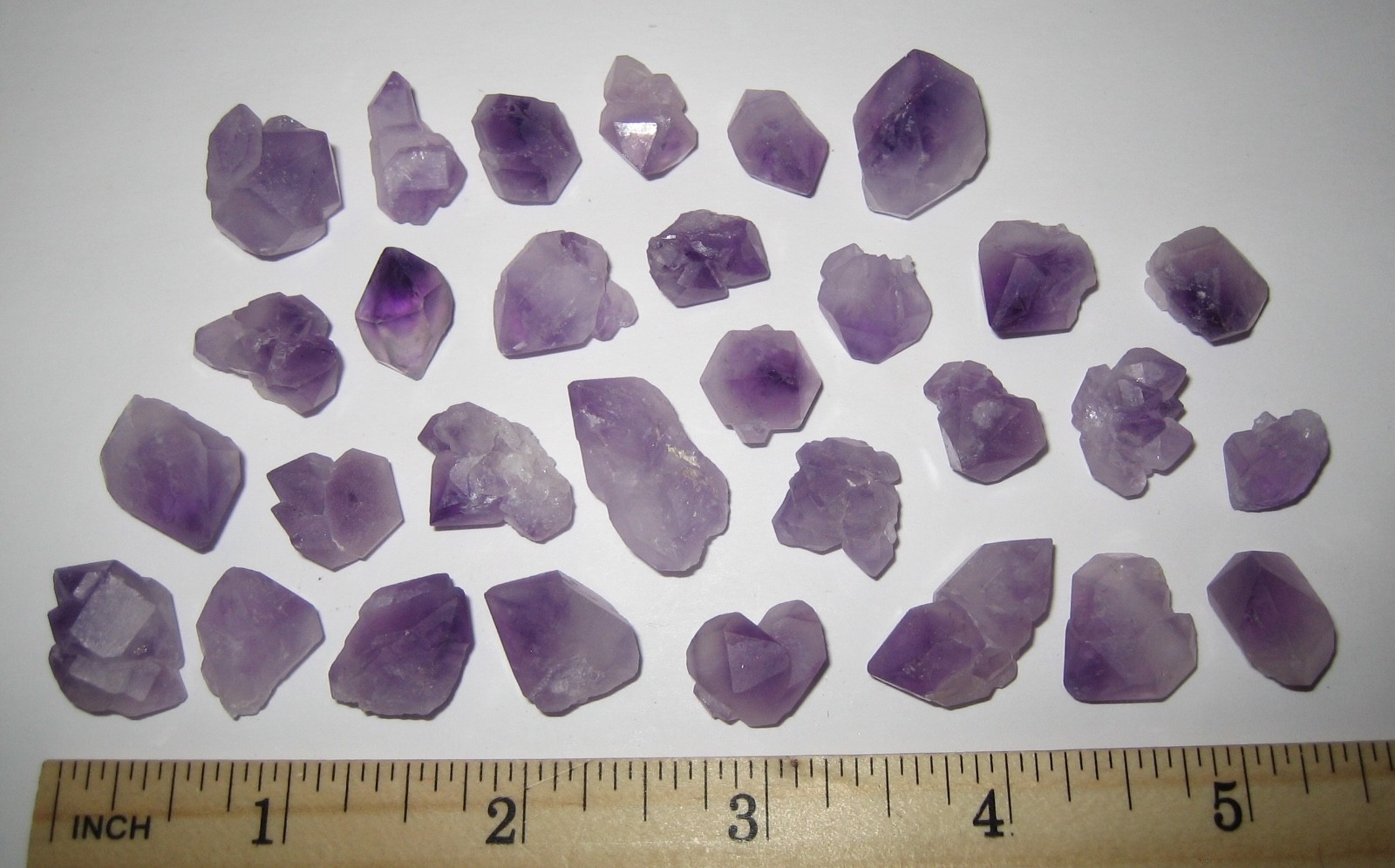 30 SMALL NATURAL ROUGH 0.5″- 0.75″ LIGHT PURPLE AMETHYST CRYSTALS ~ 73.3g *6