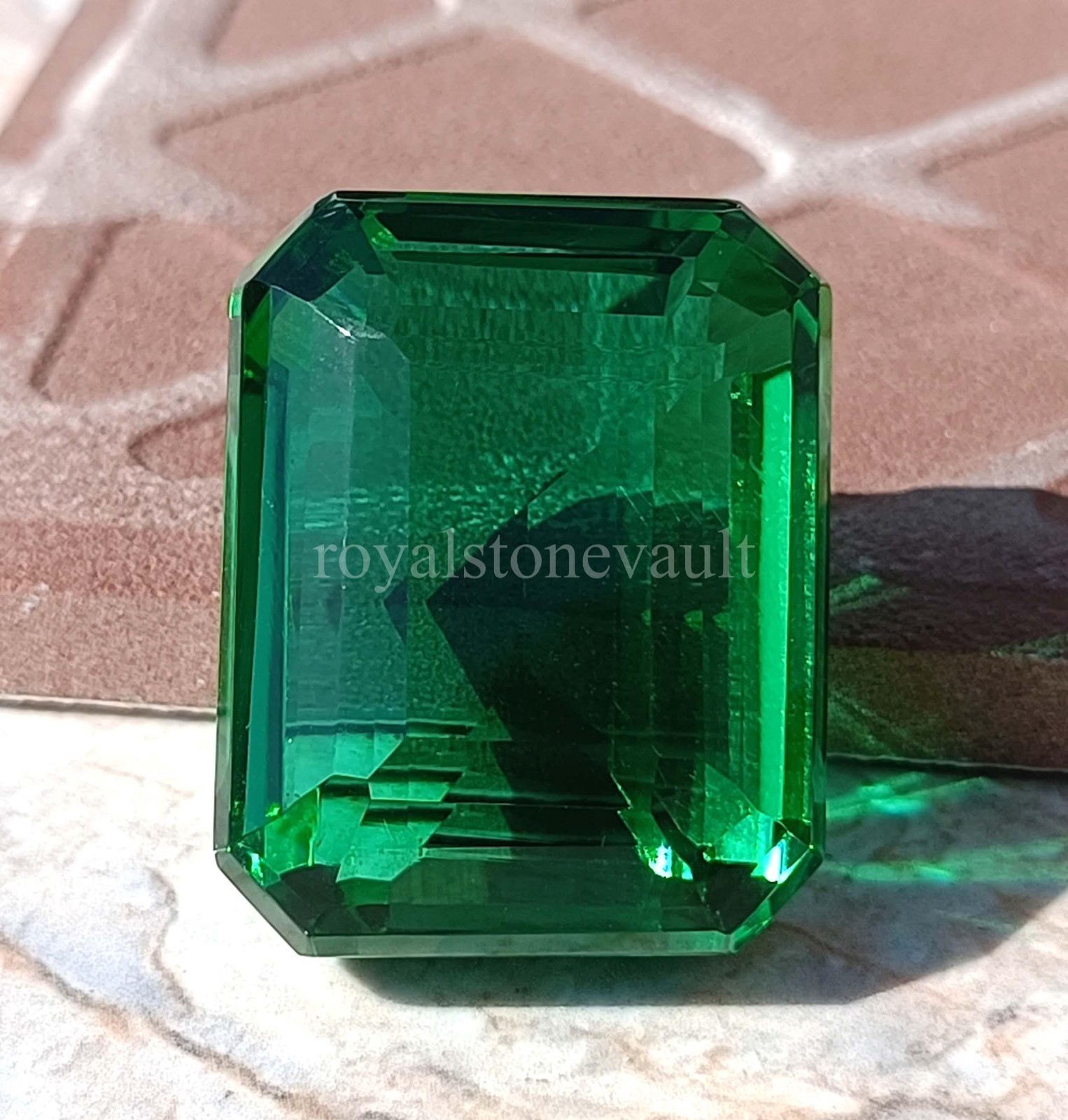 Natural Green Emerald IGL Certified 114.35 Ct Emerald Cut Loose Gemstone 5ISR