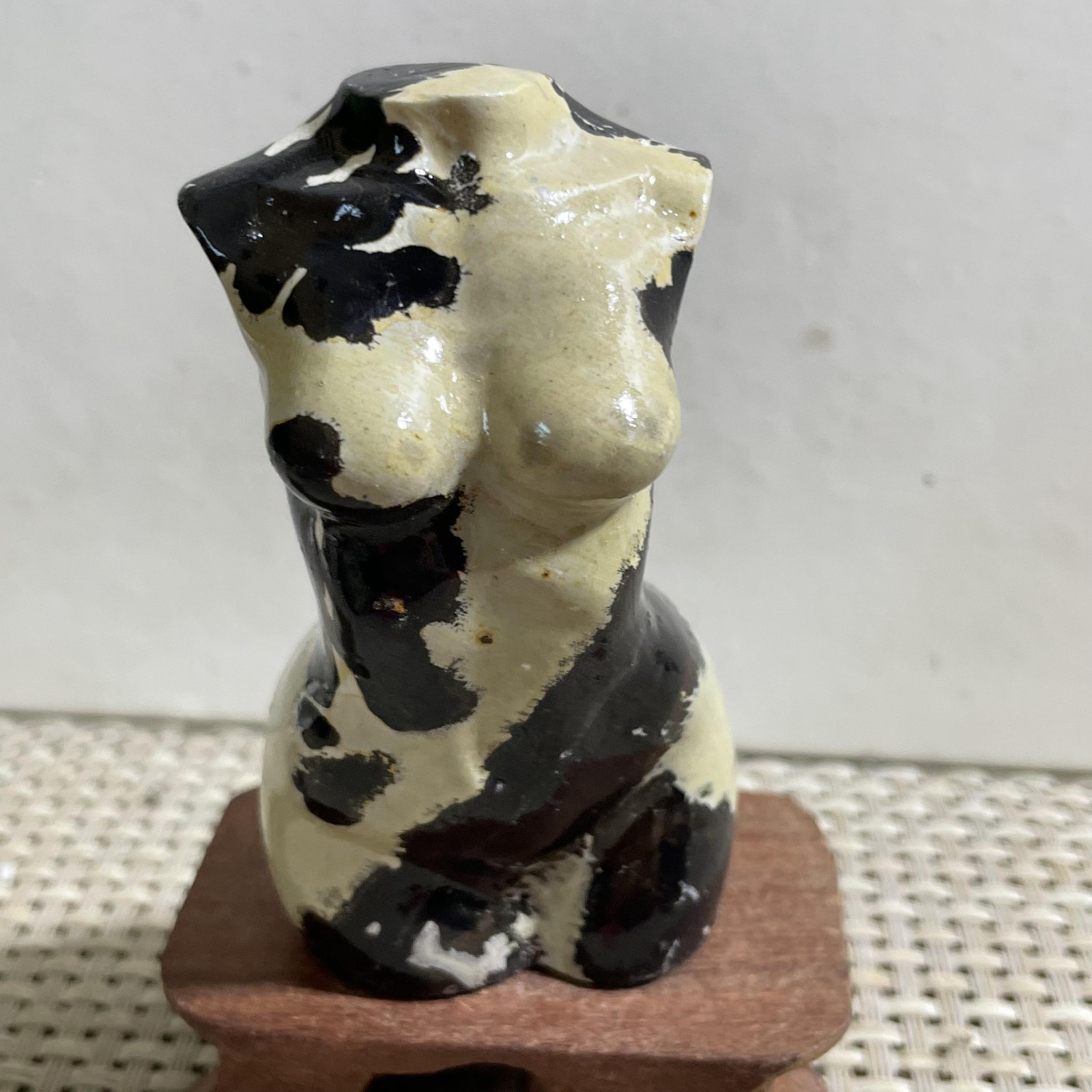 Rare 134G Traditional Chinese PaintingHand Carving Female Model