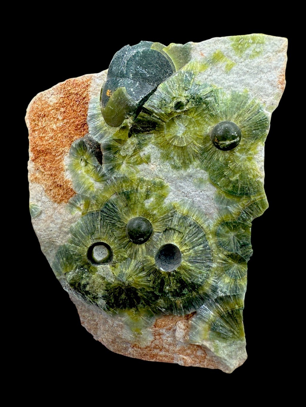 Radiating & Spherical Wavellite Crystals : Dug Hill . Avant , Arkansas 🇺🇸
