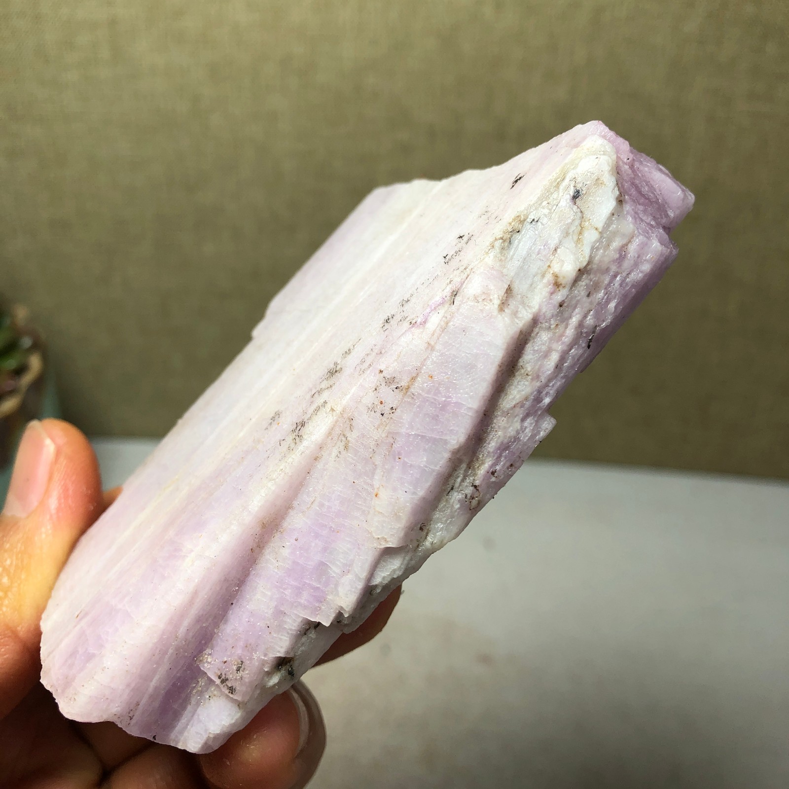 78mm Natural Kunzite Crystal semi-precious rough original Specimen 191g A4197