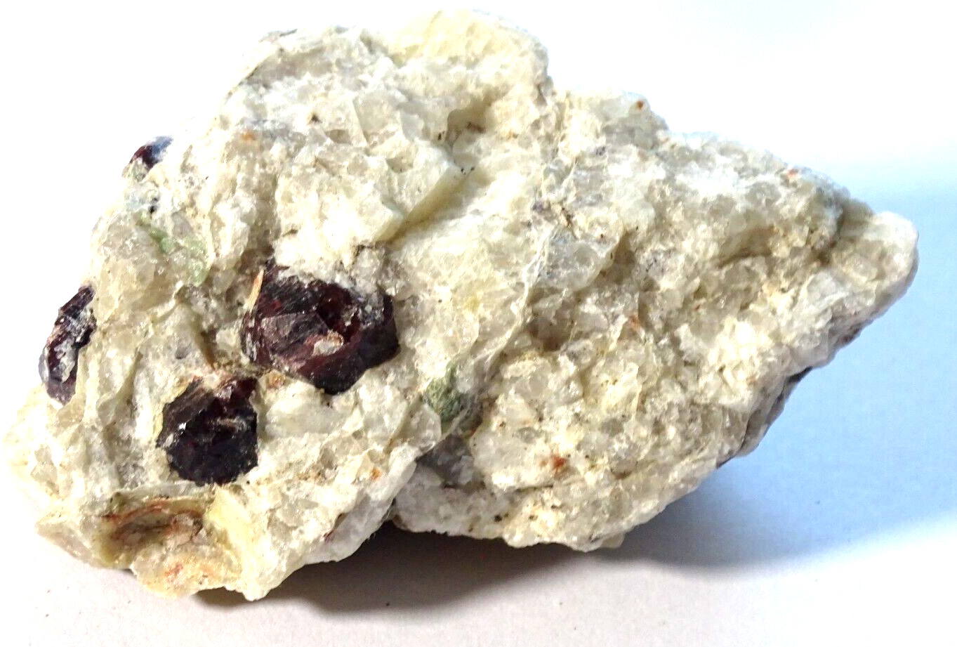NATURAL ALMANDINE GARNET IN MATRIX SPECIMEN – 7.1 x 5.1 cms 125.17 gms passion