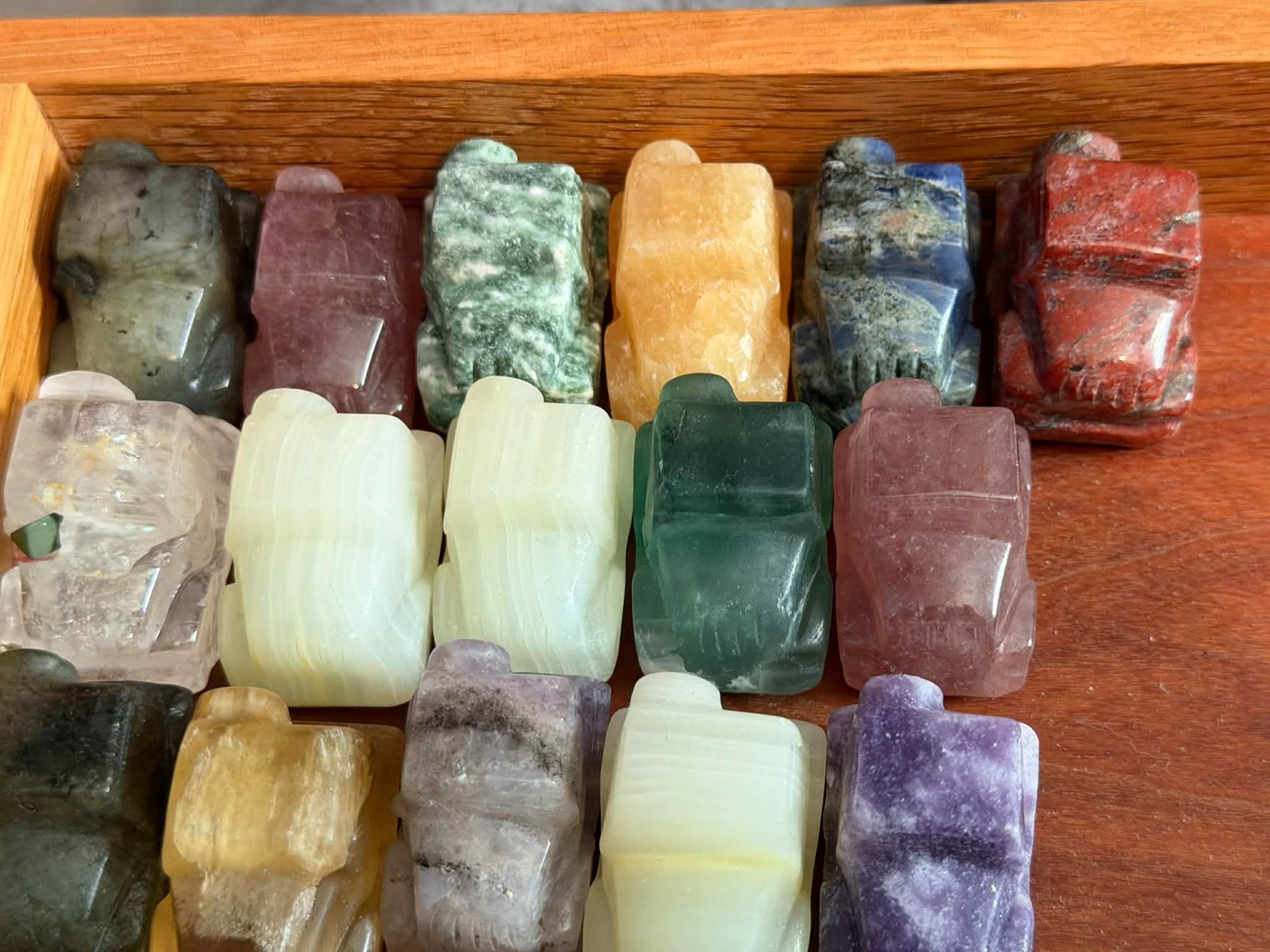 Wholesale Lot of 16 Jeep Pocket Crystals in Various Gemstones 13.8oz total wt