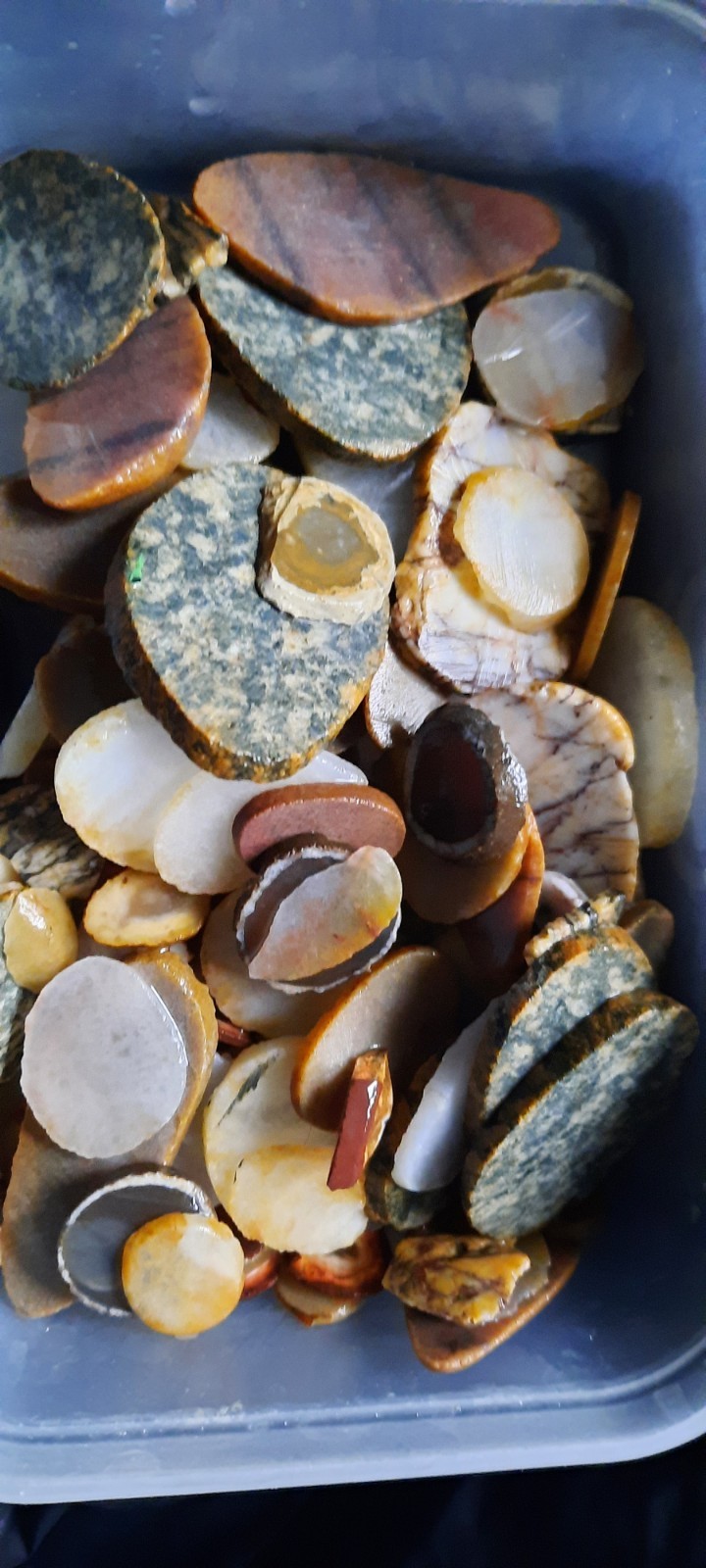 Rough Cut Rock Stone Mineral And Crystal Slices 100g assorted (1-2mm × 10-50mm)