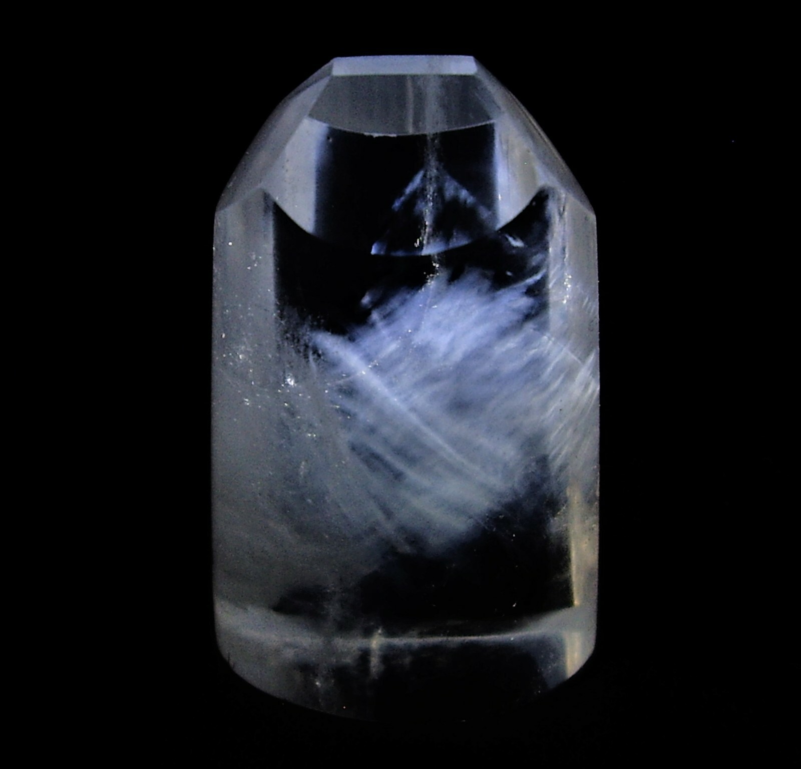 Small Clear Quartz w/ Feathery Blue Internal Light Refraction Phenomena 6.2g