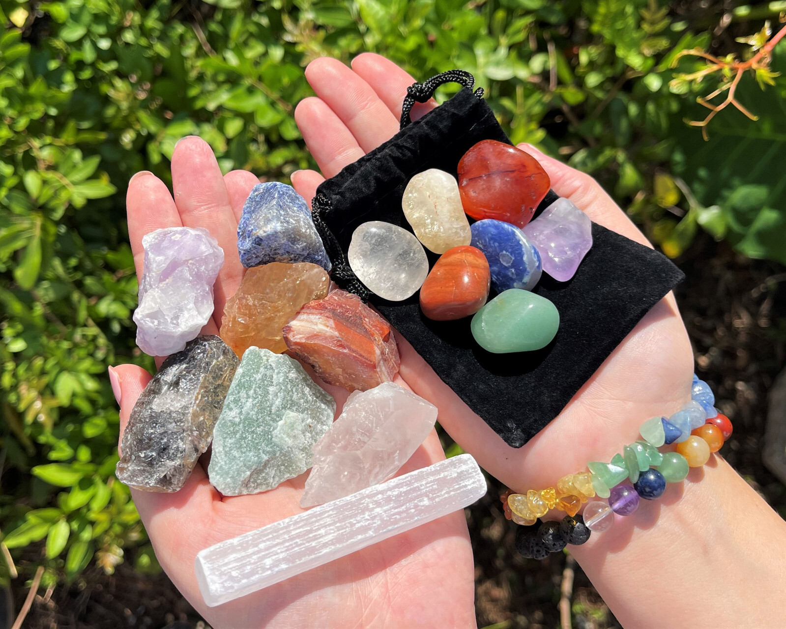 7 Chakra Crystal Box – Chakra Chip Bracleet, Lava Bracelet, Tumble & Rough Kits