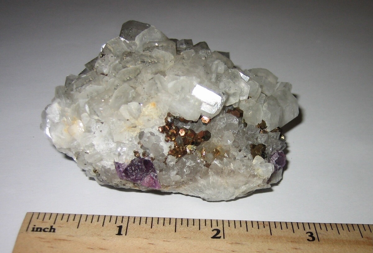 3″ CALCITE CRYSTAL CLUSTER W/ FLUORITE CHALCOPYRITE FROM CT, USA ~ 202.3grams *A